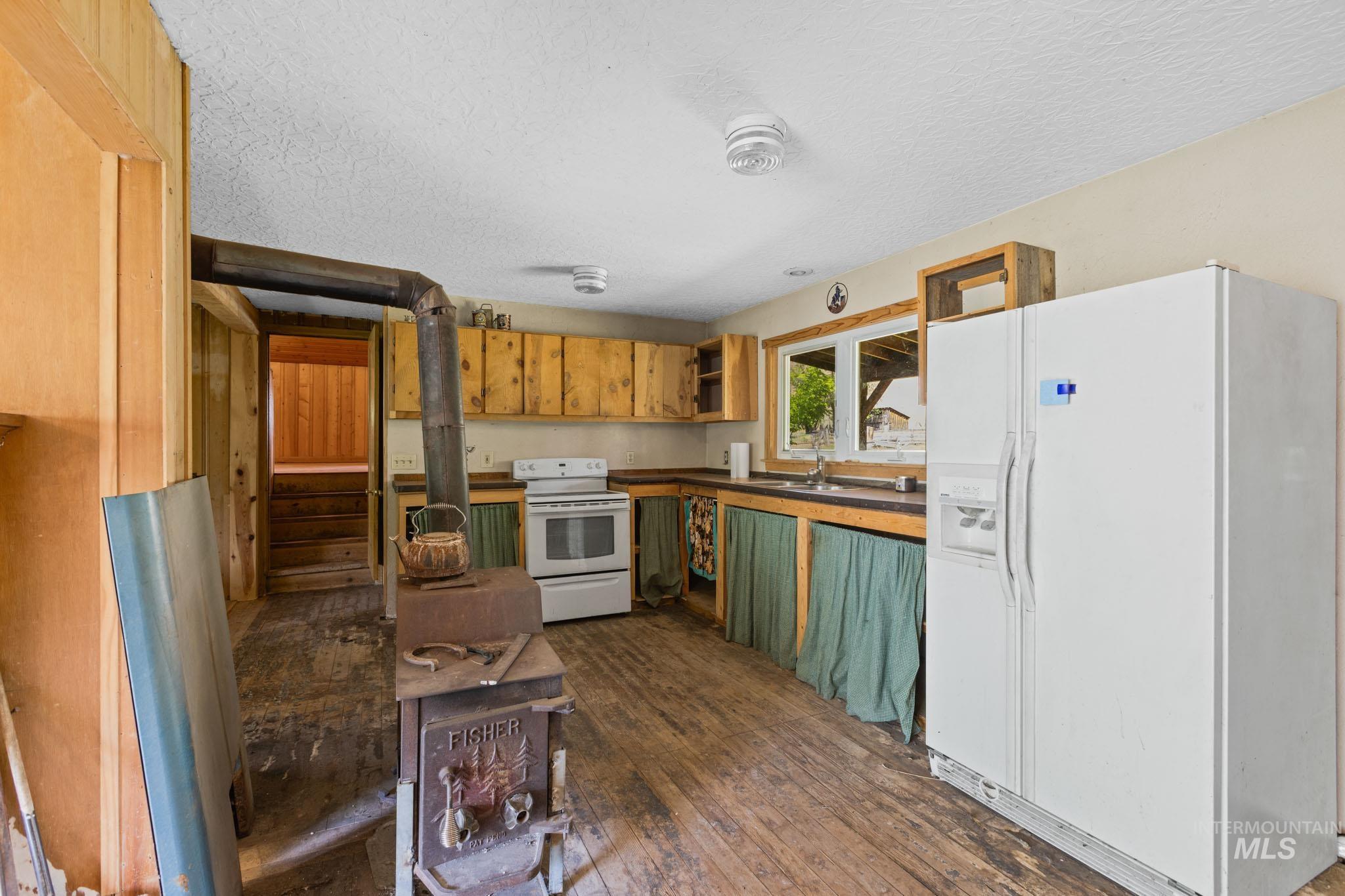 5208 Highway 52, Horseshoe Bend, Idaho 83629, 2 Bedrooms, 1 Bathroom, Farm & Ranch For Sale, Price $799,900,MLS 98959400