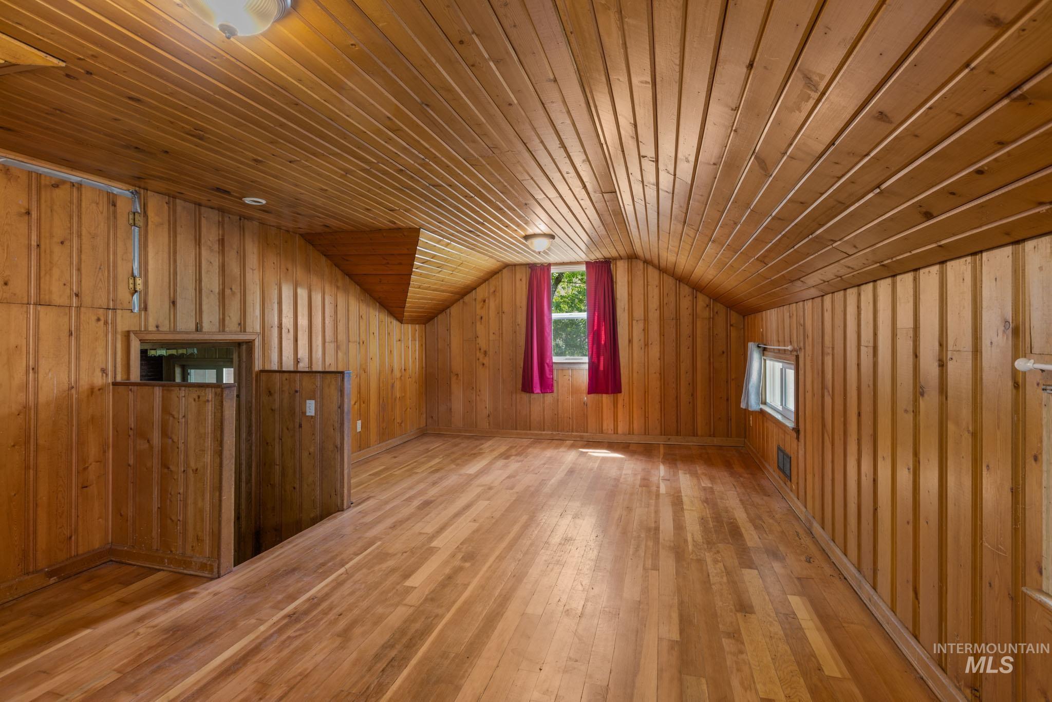 5208 Highway 52, Horseshoe Bend, Idaho 83629, 2 Bedrooms, 1 Bathroom, Farm & Ranch For Sale, Price $799,900,MLS 98959400