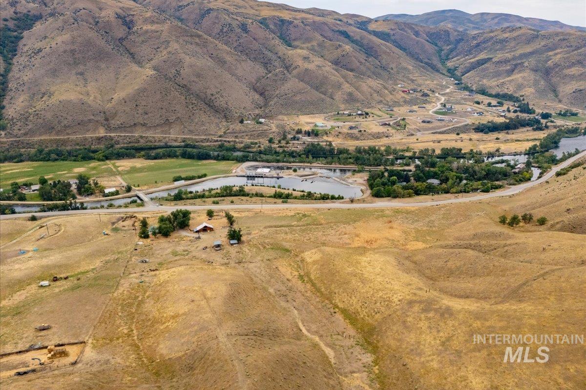 5208 Highway 52, Horseshoe Bend, Idaho 83629, 2 Bedrooms, 1 Bathroom, Farm & Ranch For Sale, Price $799,900,MLS 98959400