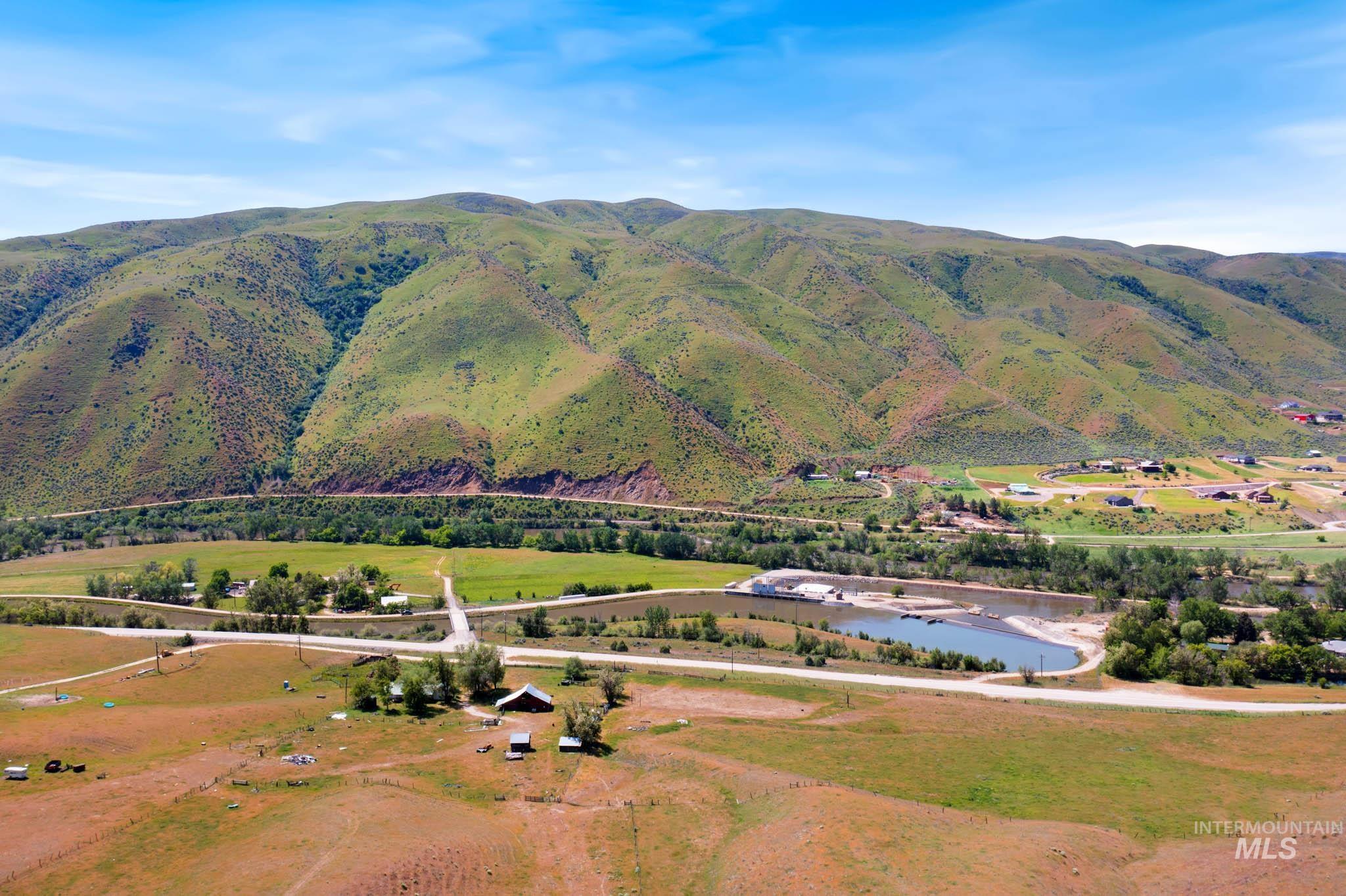 5208 Highway 52, Horseshoe Bend, Idaho 83629, 2 Bedrooms, 1 Bathroom, Farm & Ranch For Sale, Price $799,900,MLS 98959400
