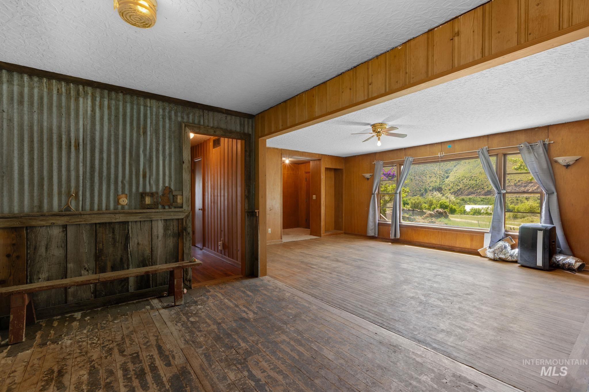 5208 Highway 52, Horseshoe Bend, Idaho 83629, 2 Bedrooms, 1 Bathroom, Farm & Ranch For Sale, Price $799,900,MLS 98959400