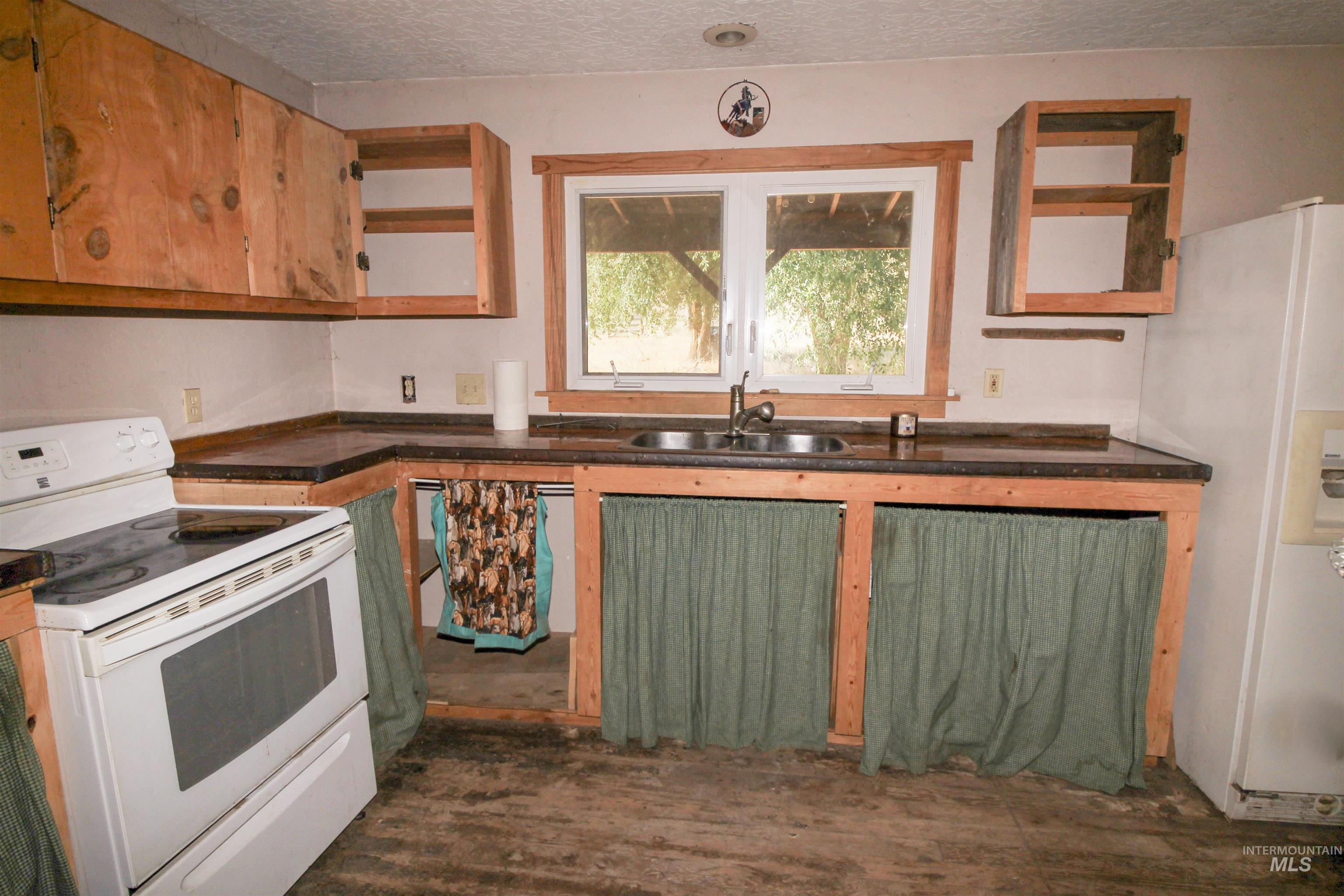 5208 Highway 52, Horseshoe Bend, Idaho 83629, 2 Bedrooms, 1 Bathroom, Farm & Ranch For Sale, Price $799,900,MLS 98959400