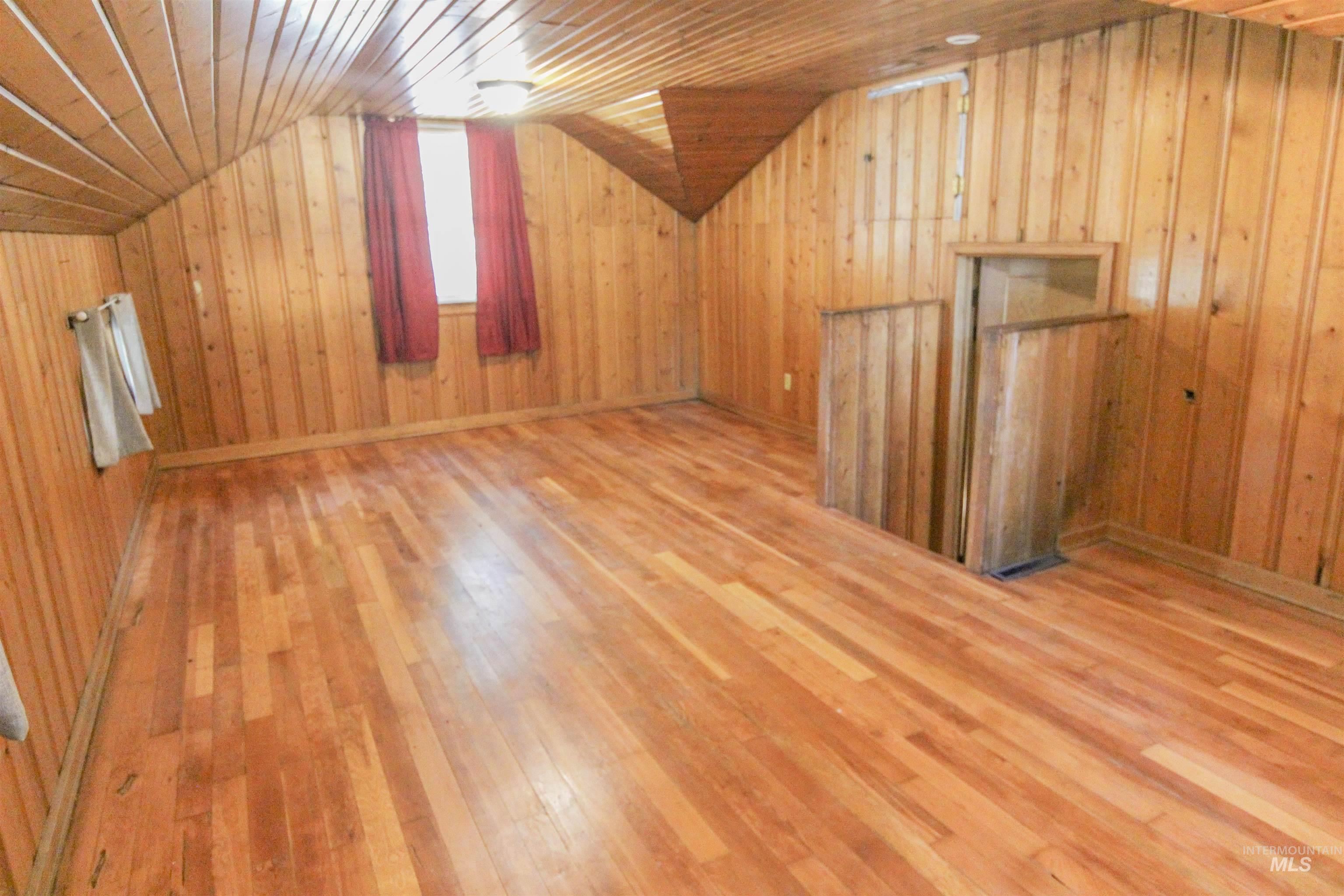 5208 Highway 52, Horseshoe Bend, Idaho 83629, 2 Bedrooms, 1 Bathroom, Residential For Sale, Price $799,900, 98959402