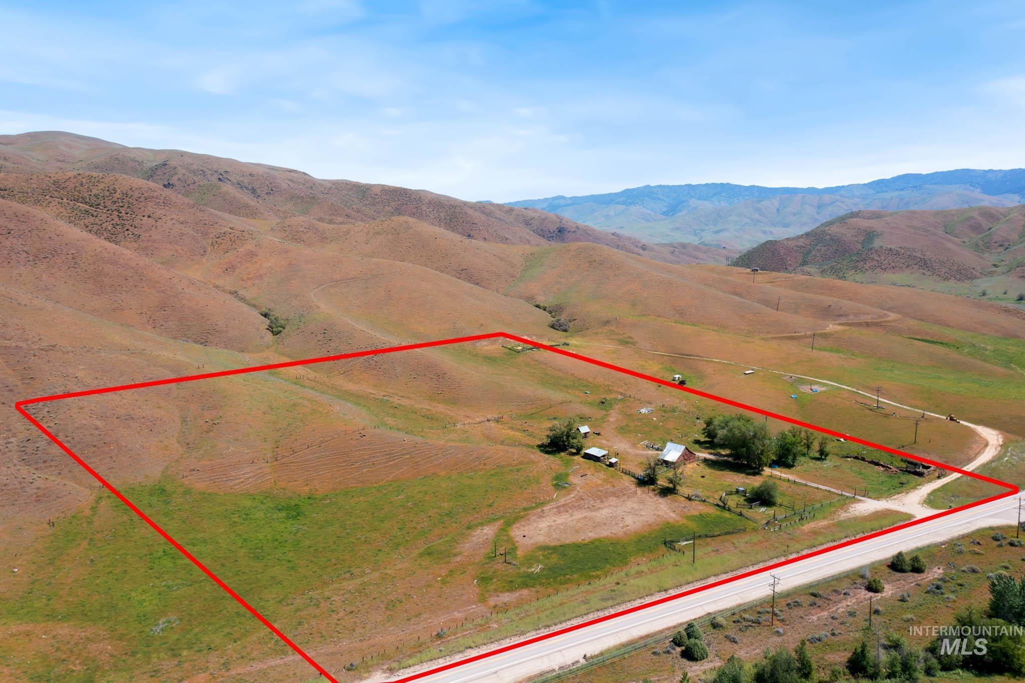 5208 Highway 52, Horseshoe Bend, Idaho 83629, 2 Bedrooms, 1 Bathroom, Residential For Sale, Price $799,900, 98959402
