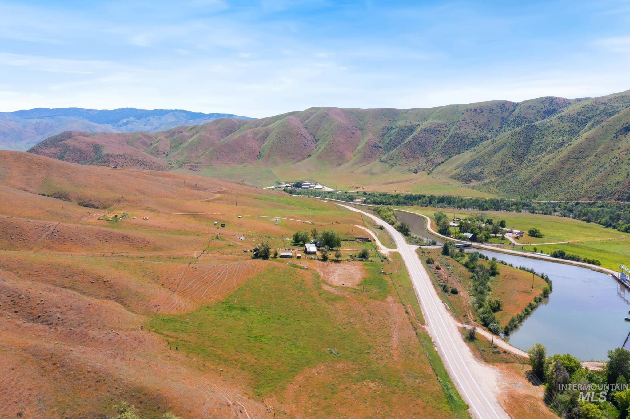 5208 Highway 52, Horseshoe Bend, Idaho 83629, 2 Bedrooms, 1 Bathroom, Residential For Sale, Price $799,900, 98959402