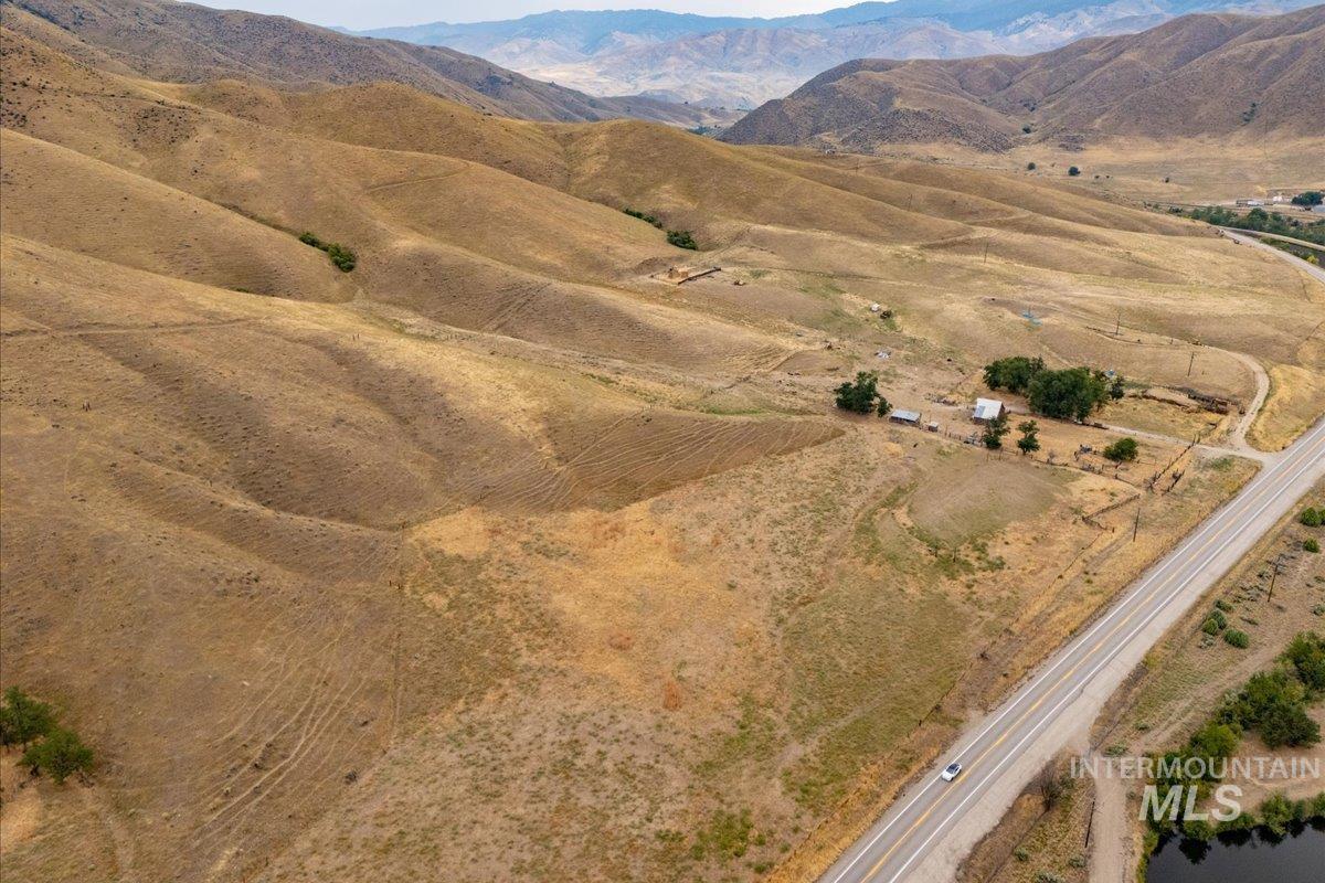 5208 Highway 52, Horseshoe Bend, Idaho 83629, 2 Bedrooms, 1 Bathroom, Residential For Sale, Price $799,900, 98959402