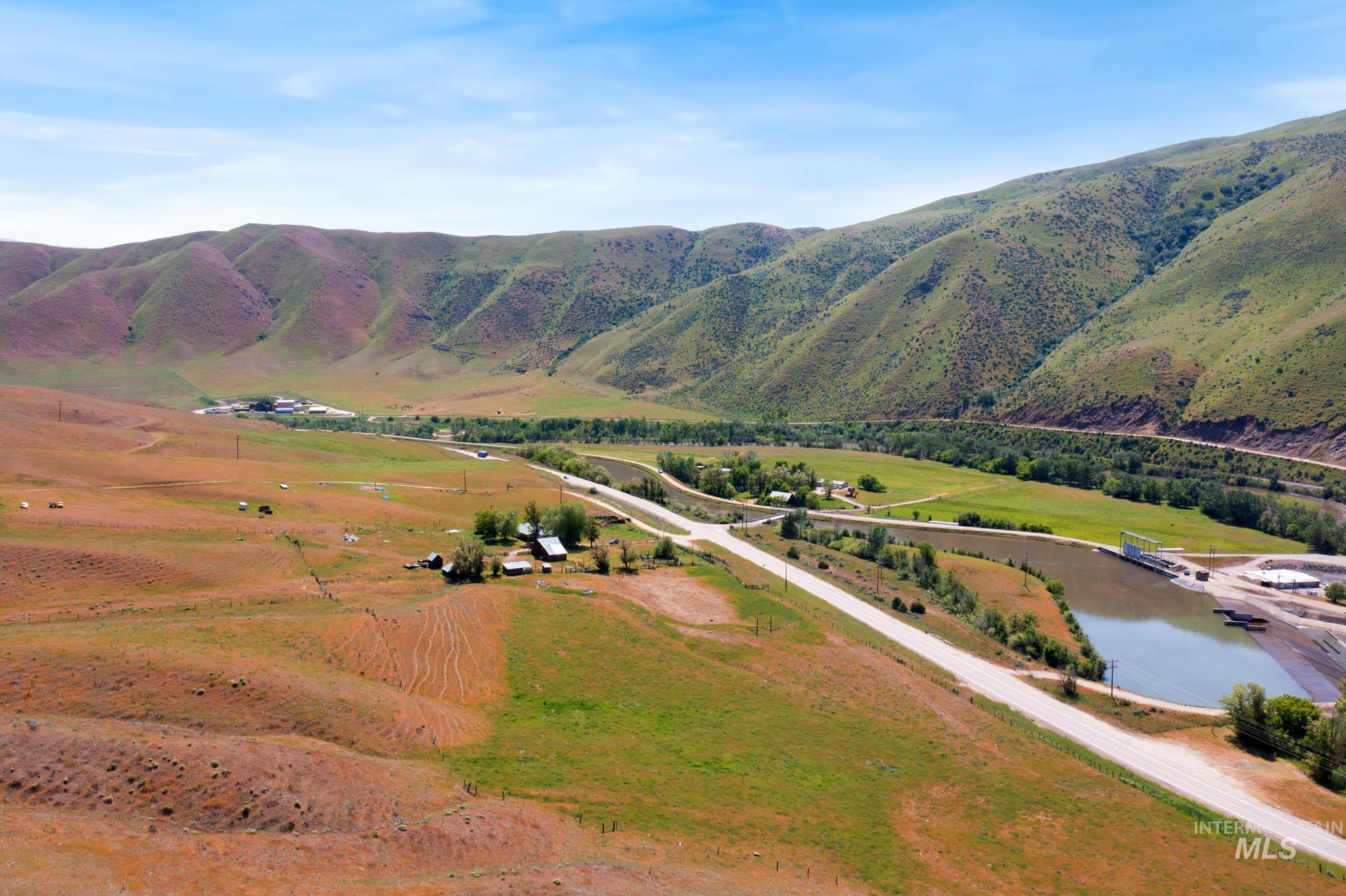 5208 Highway 52, Horseshoe Bend, Idaho 83629, 2 Bedrooms, 1 Bathroom, Residential For Sale, Price $799,900, 98959402
