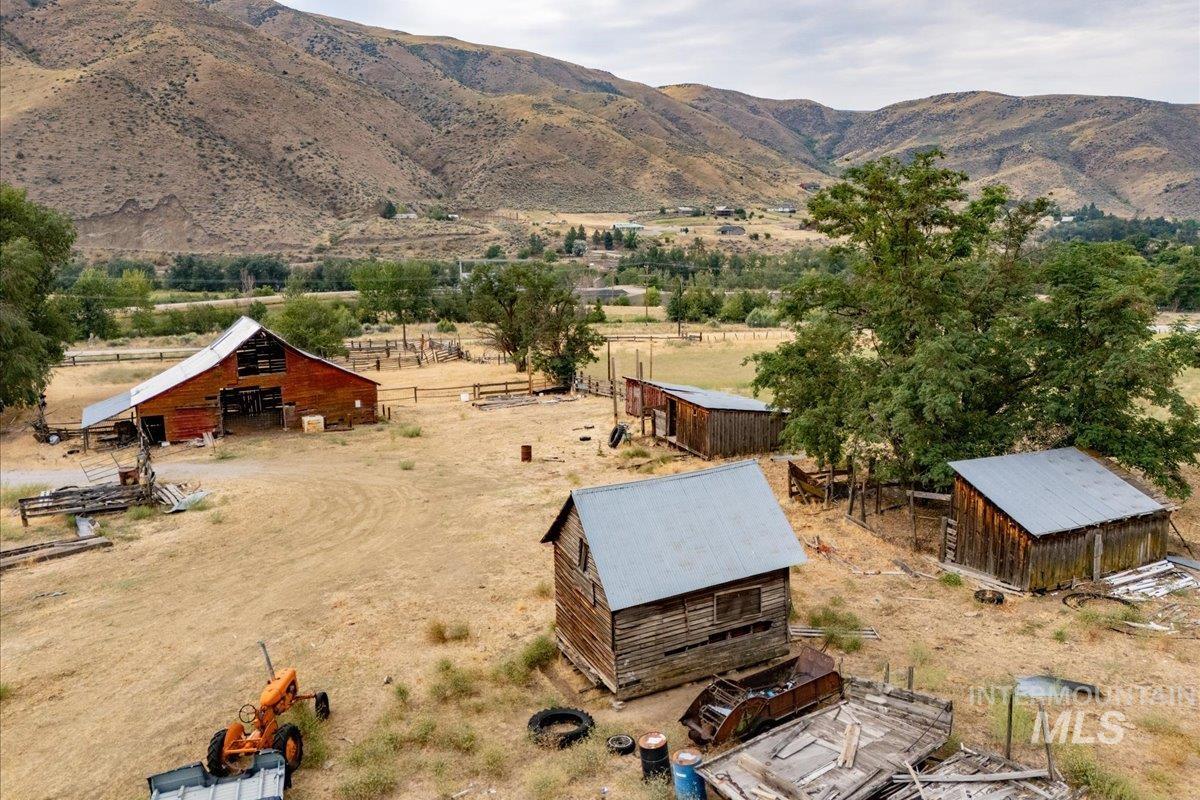 5208 Highway 52, Horseshoe Bend, Idaho 83629, 2 Bedrooms, 1 Bathroom, Residential For Sale, Price $799,900, 98959402