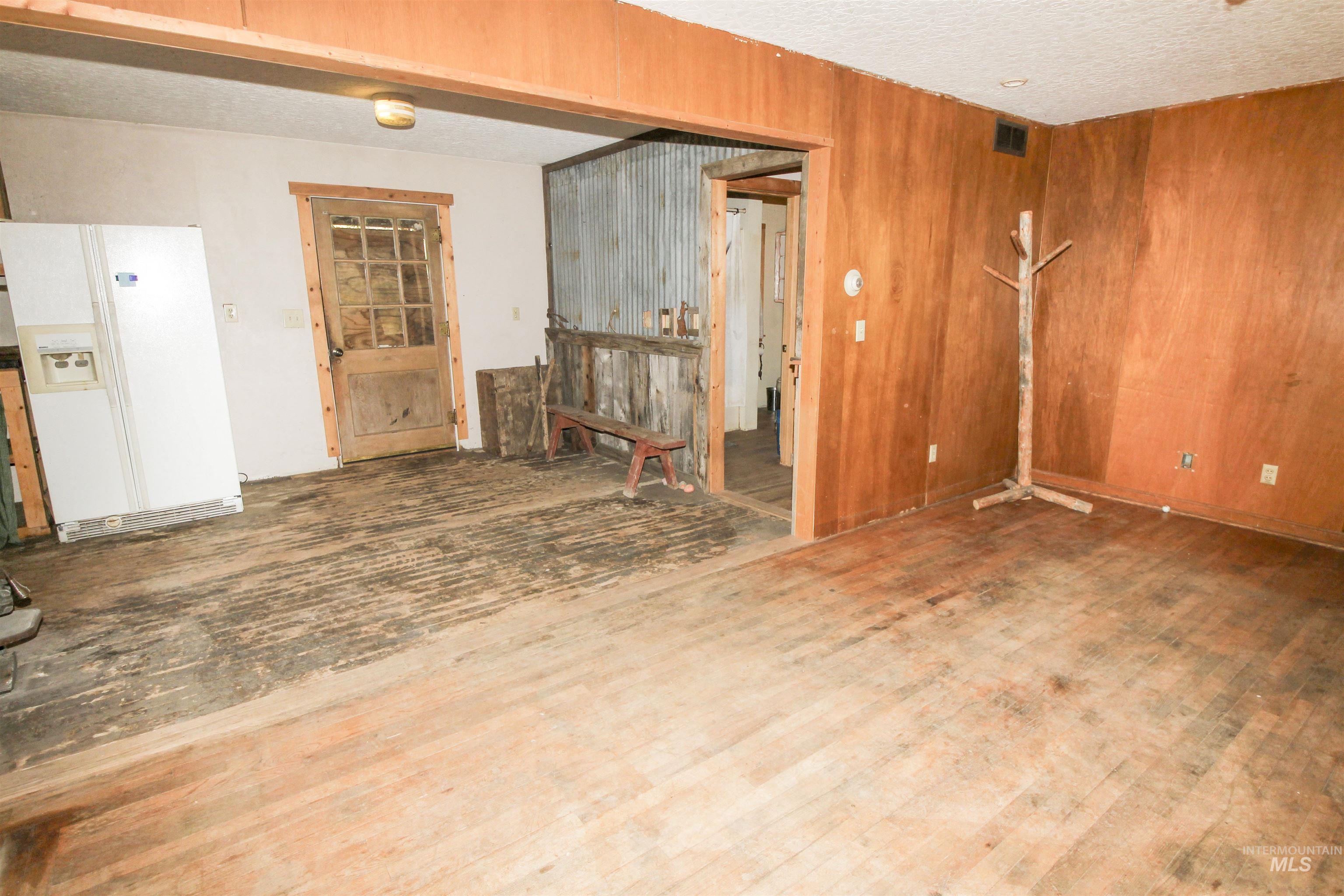 5208 Highway 52, Horseshoe Bend, Idaho 83629, 2 Bedrooms, 1 Bathroom, Residential For Sale, Price $799,900, 98959402