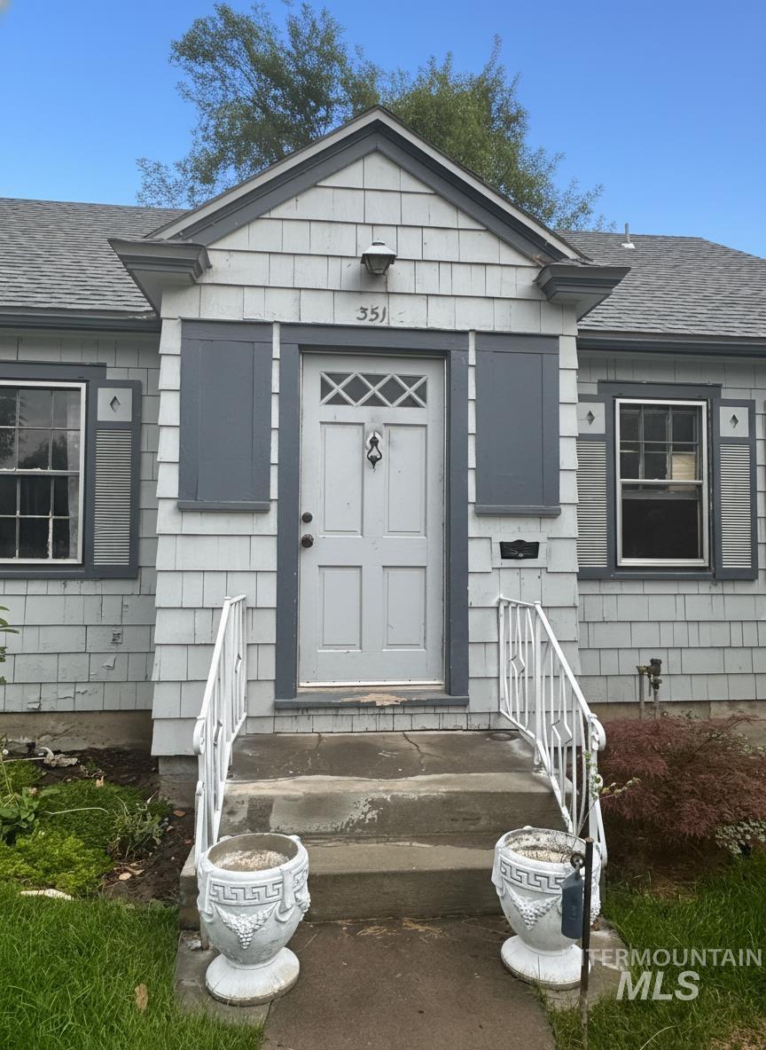 351 7th Avenue North, Twin Falls, Idaho 83301, 3 Bedrooms, 2 Bathrooms, Residential For Sale, Price $250,000, 98959403