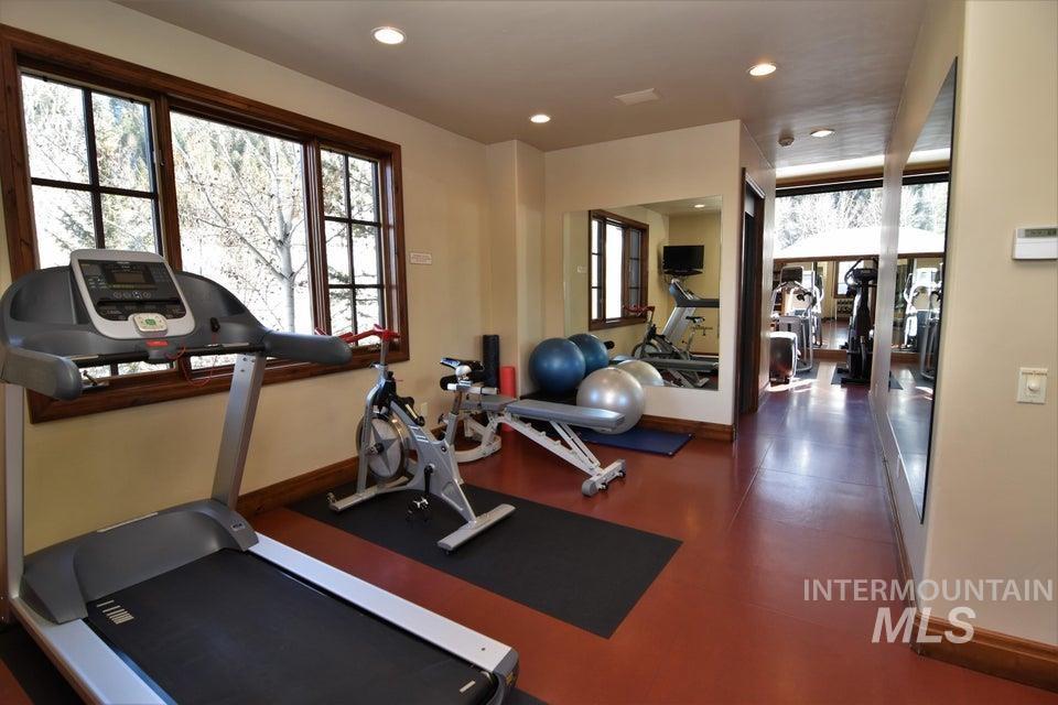 221 Picabo Street, Ketchum, Idaho 83340, 4 Bedrooms, 4 Bathrooms, Residential For Sale, Price $285,000,MLS 98959404