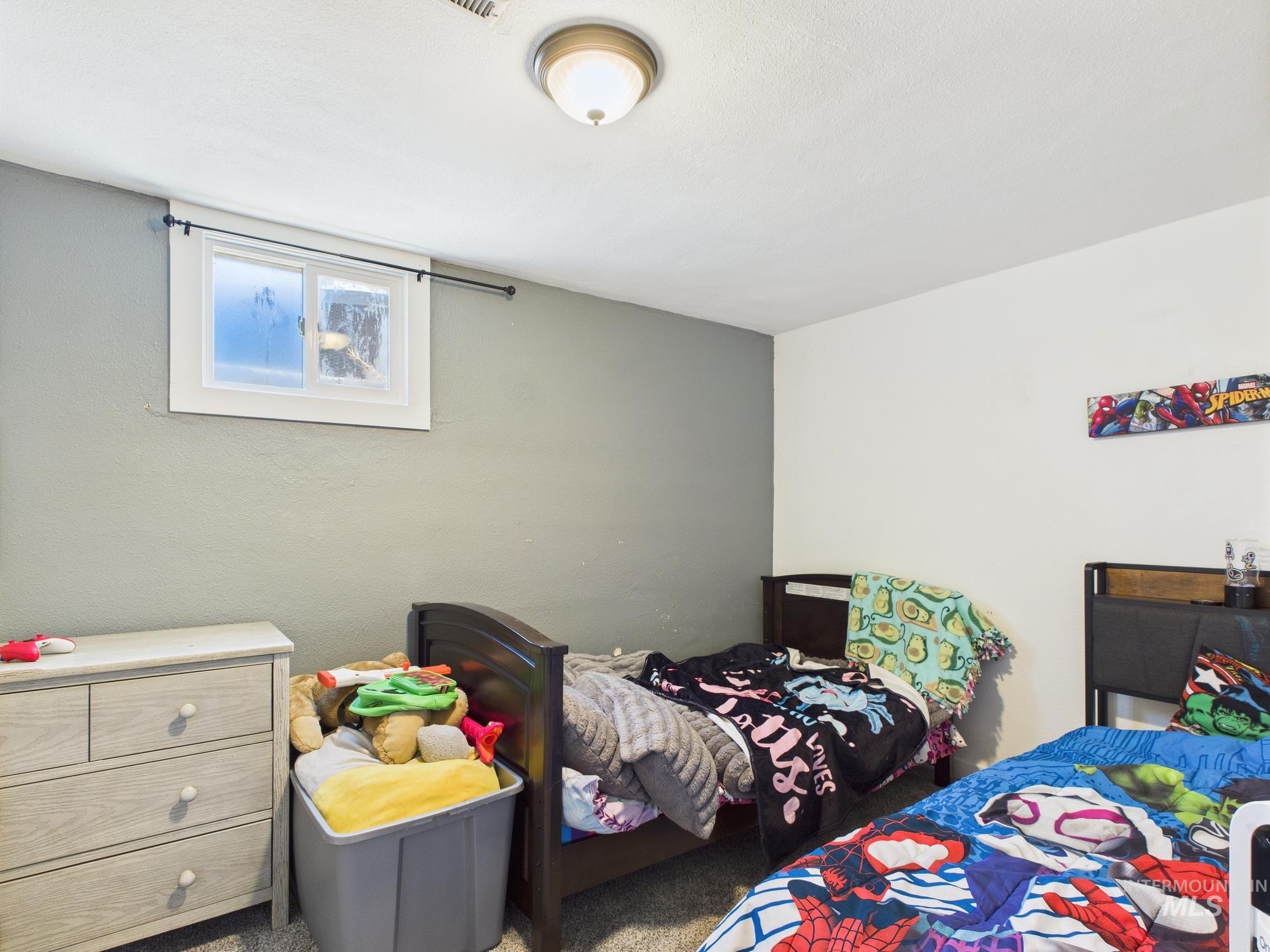 600 12th St, Clarkston, Washington 99403, 6 Bedrooms, 3 Bathrooms, Residential For Sale, Price $429,000,MLS 98959422