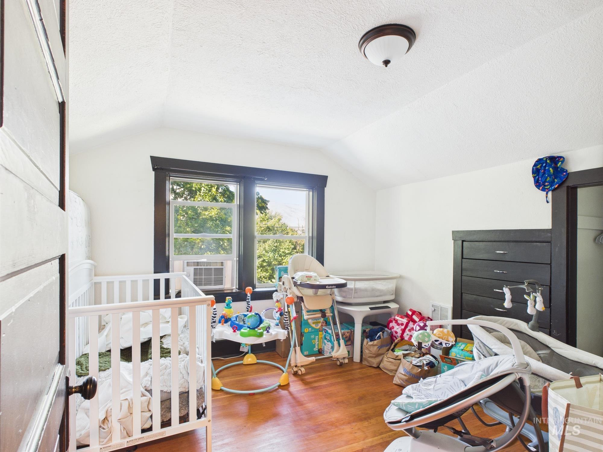 600 12th St, Clarkston, Washington 99403, 6 Bedrooms, 3 Bathrooms, Residential For Sale, Price $429,000,MLS 98959422