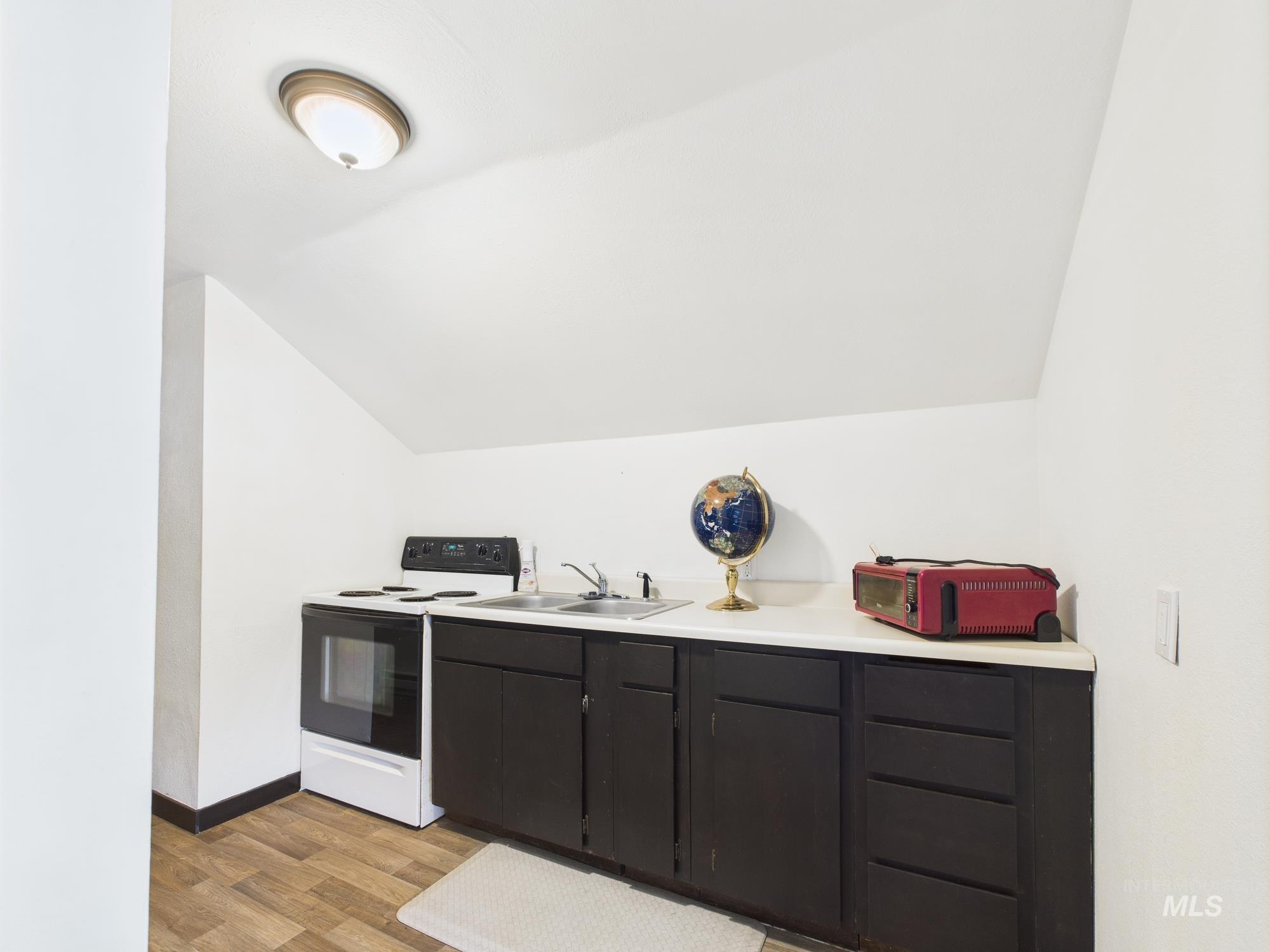 600 12th St, Clarkston, Washington 99403, 6 Bedrooms, 3 Bathrooms, Residential For Sale, Price $429,000,MLS 98959422