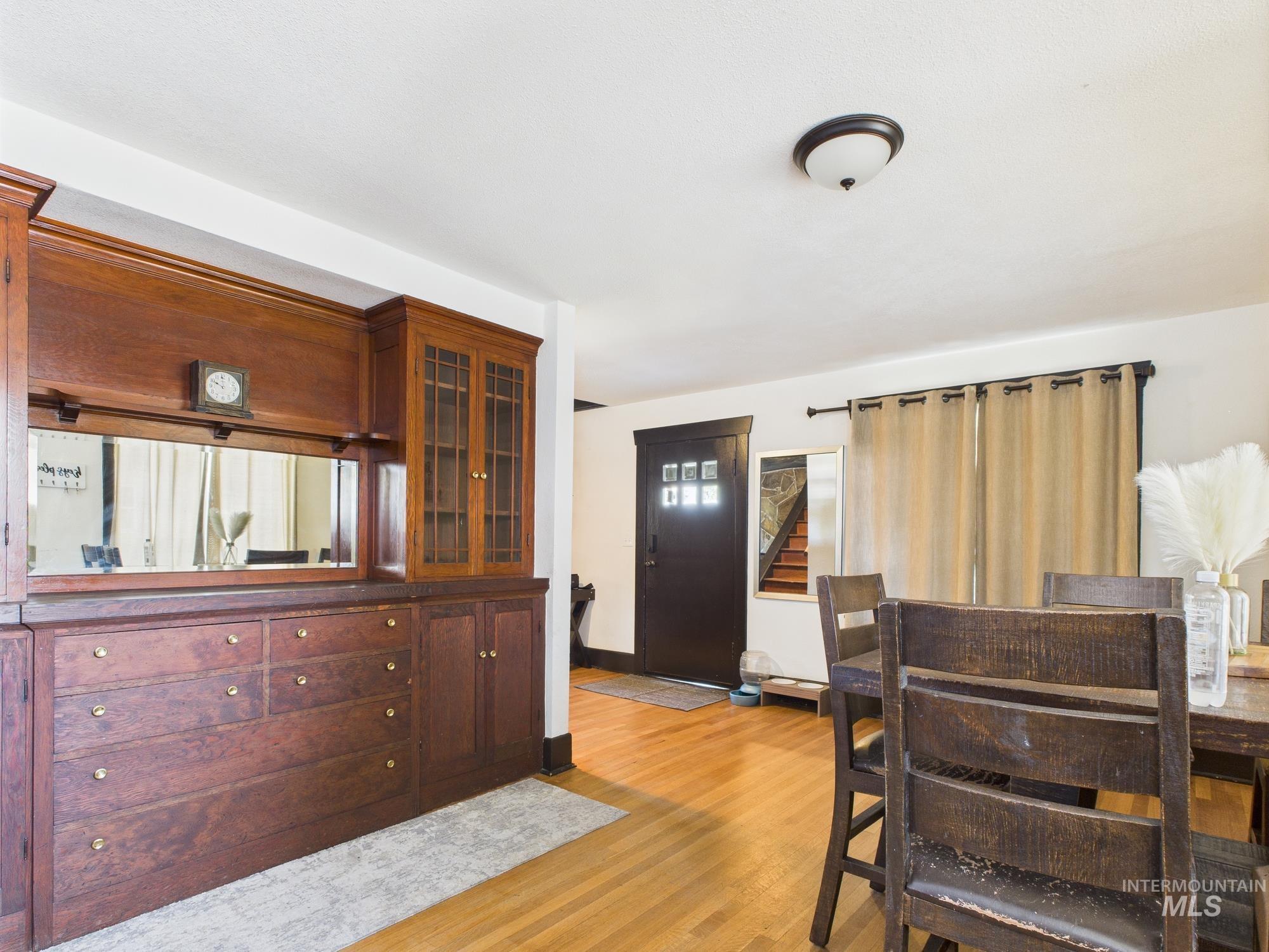 600 12th St, Clarkston, Washington 99403, 6 Bedrooms, 3 Bathrooms, Residential For Sale, Price $429,000,MLS 98959422