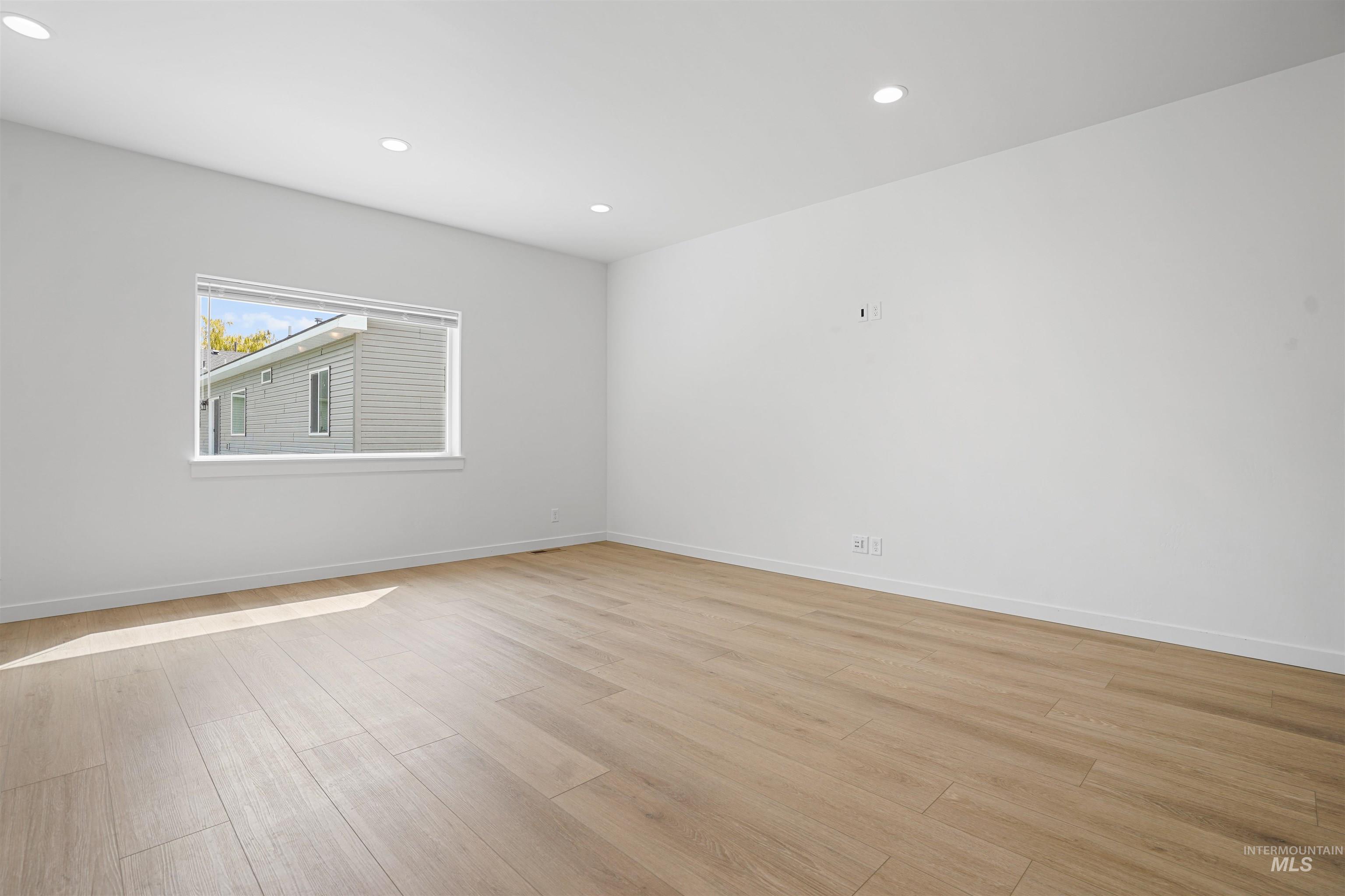 1937 15th Street, Heyburn, Idaho 83336, 4 Bedrooms, 2 Bathrooms, Residential For Sale, Price $355,000,MLS 98959469