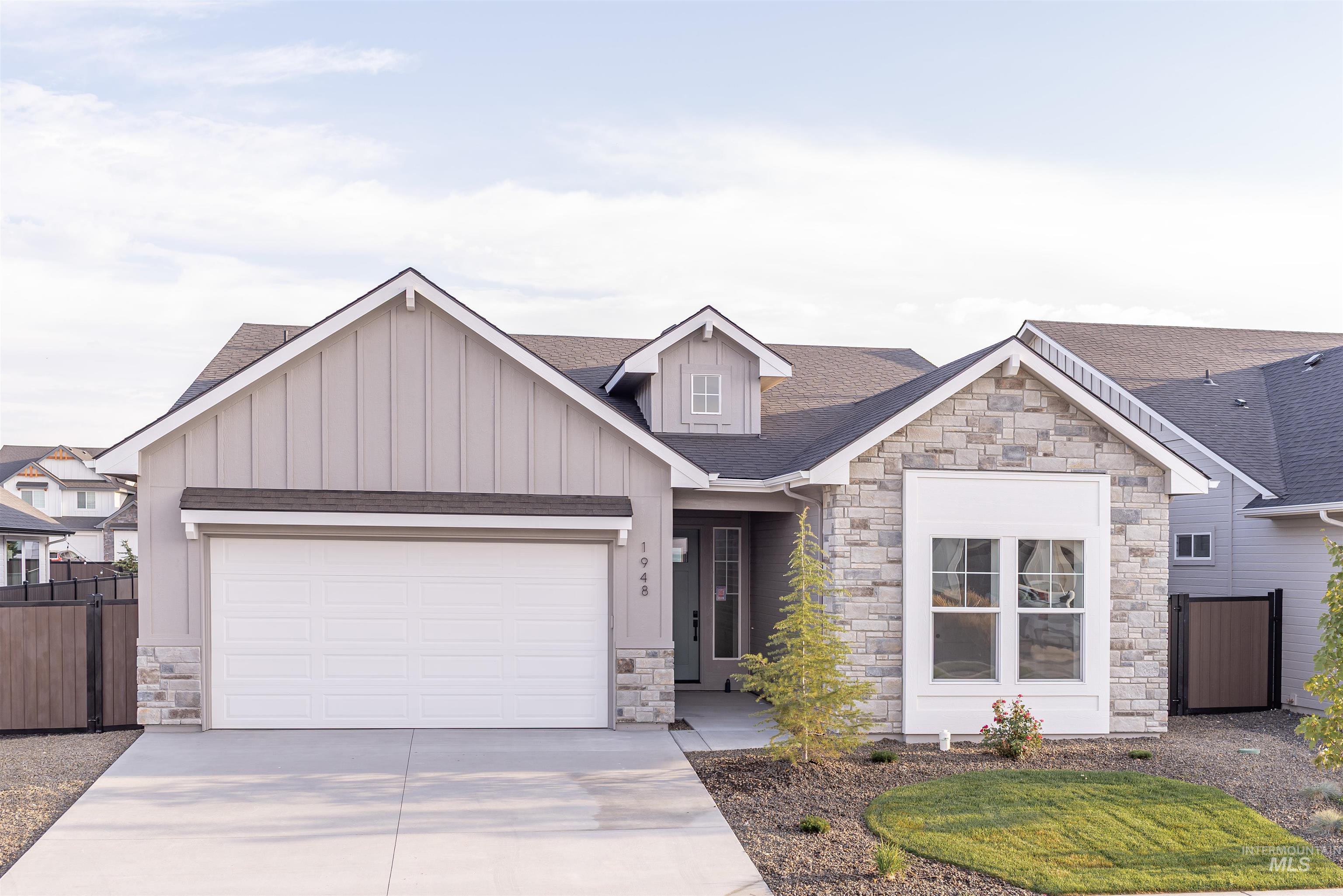 1948 E Phenomenal St., Meridian, Idaho 83642, 3 Bedrooms, 2 Bathrooms, Residential For Sale, Price $599,900,MLS 98959498