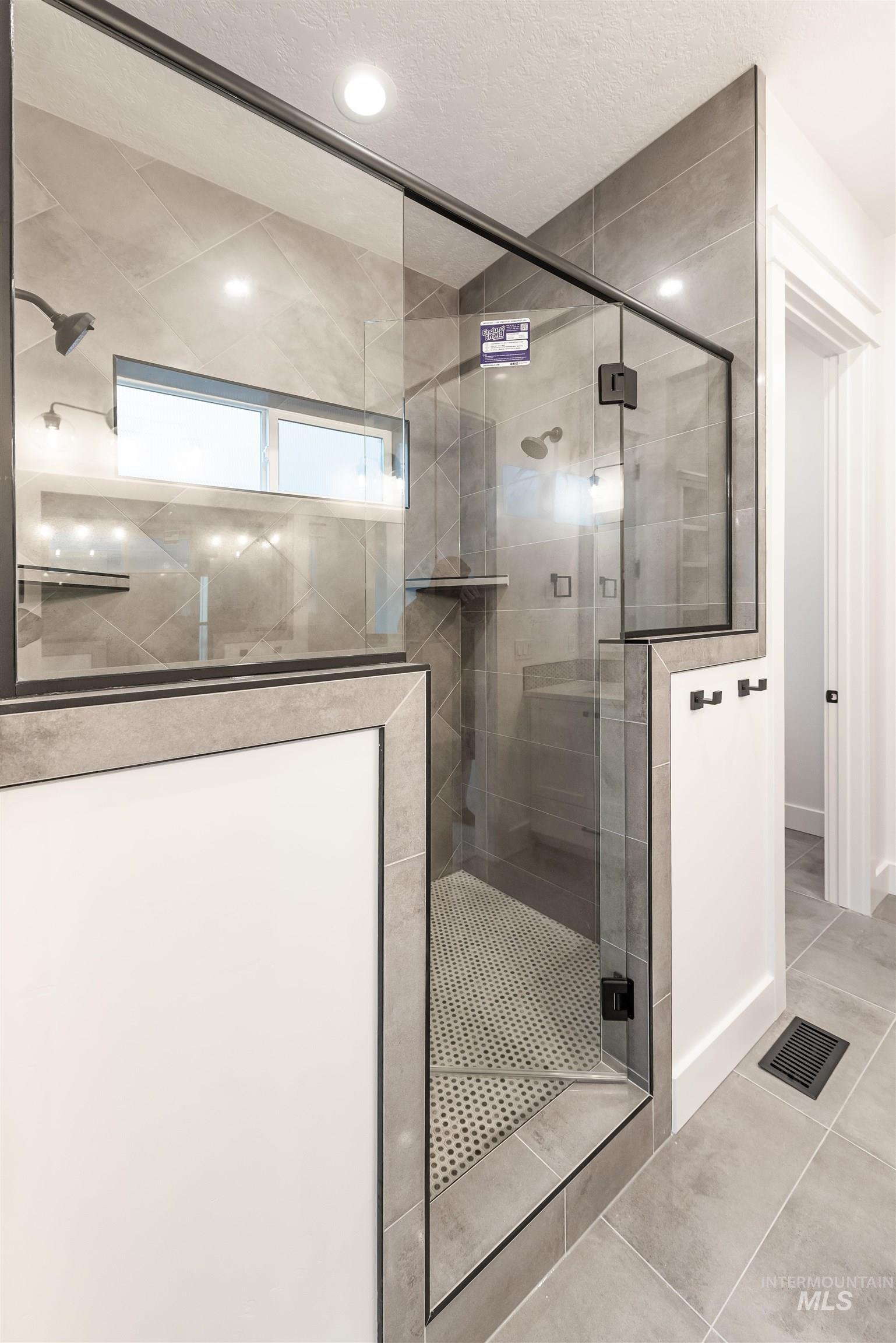 1948 E Phenomenal St., Meridian, Idaho 83642, 3 Bedrooms, 2 Bathrooms, Residential For Sale, Price $599,900,MLS 98959498