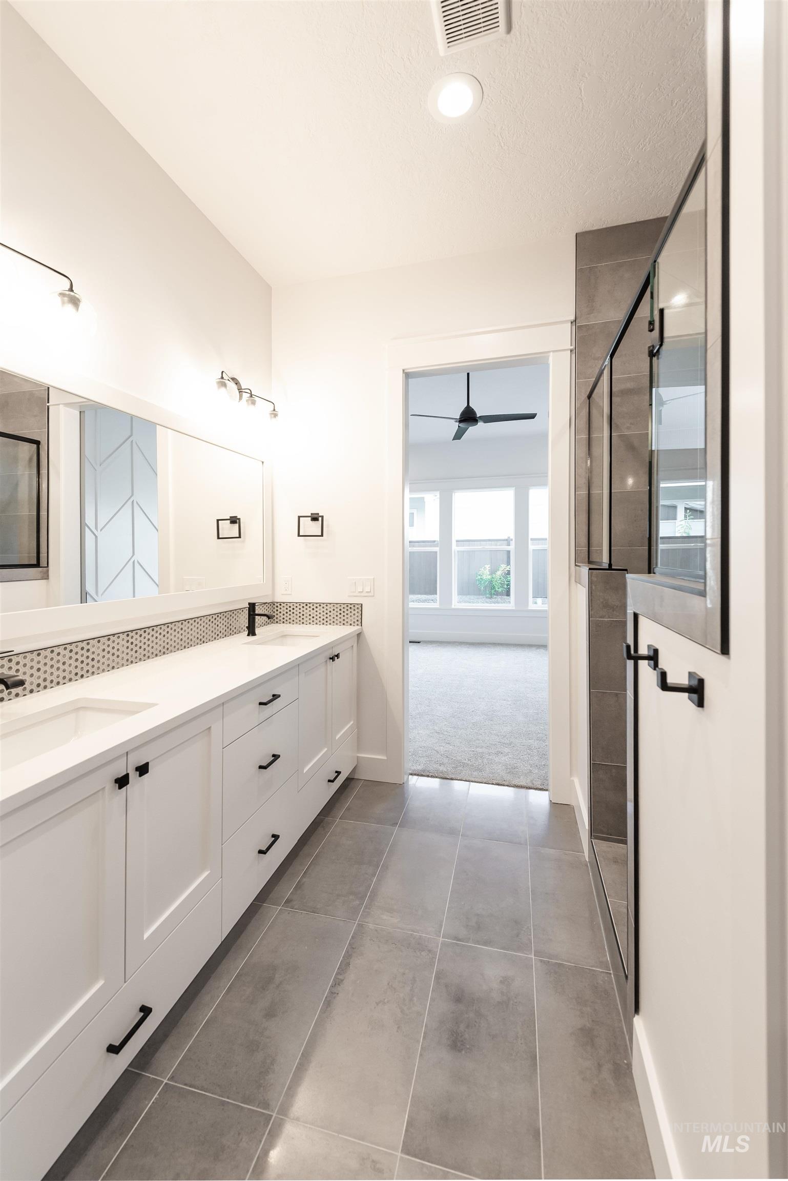 1948 E Phenomenal St., Meridian, Idaho 83642, 3 Bedrooms, 2 Bathrooms, Residential For Sale, Price $599,900,MLS 98959498