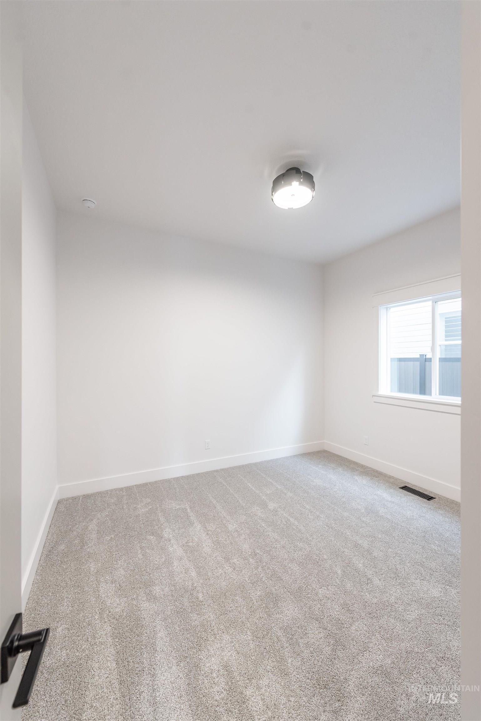 1948 E Phenomenal St., Meridian, Idaho 83642, 3 Bedrooms, 2 Bathrooms, Residential For Sale, Price $599,900,MLS 98959498