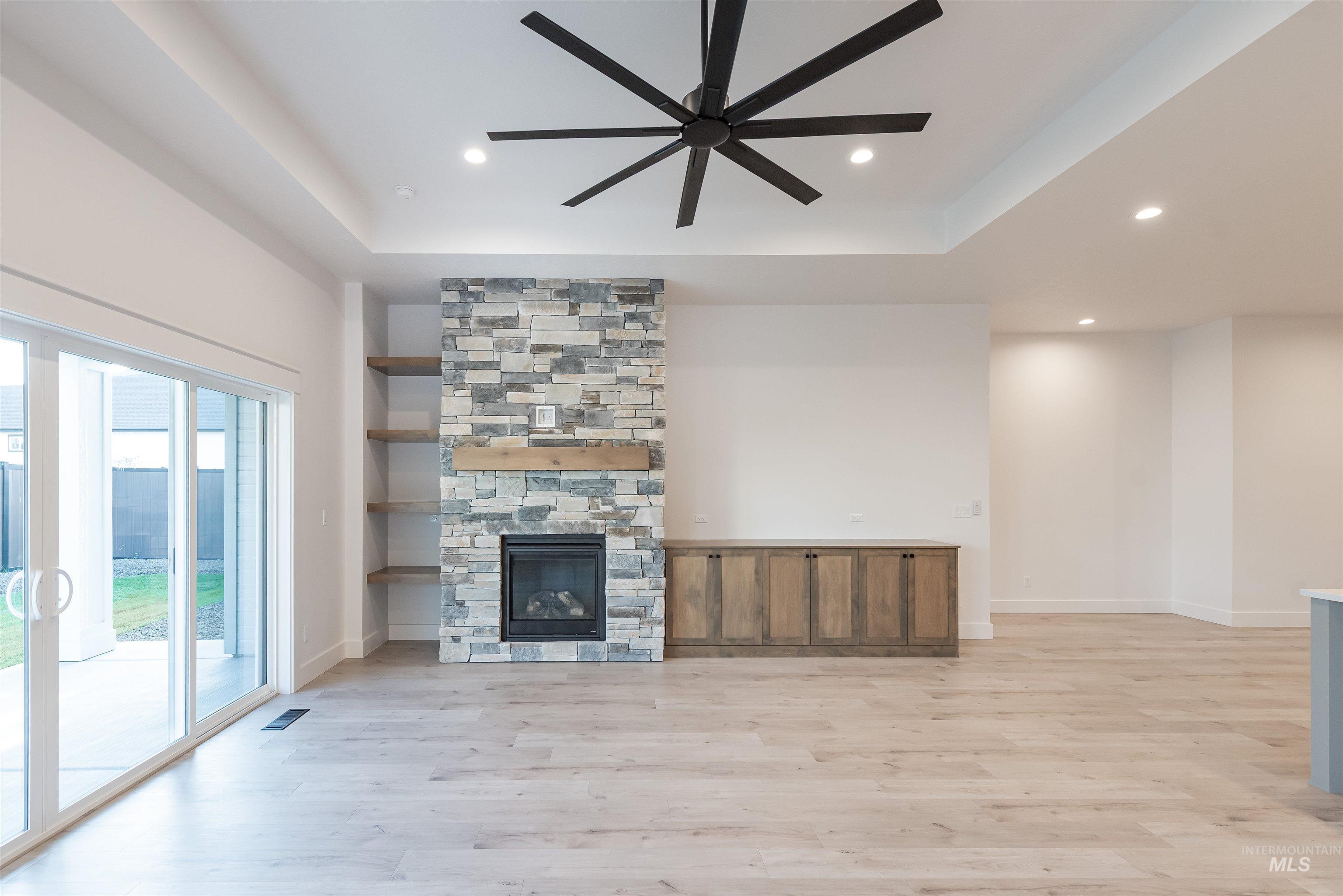 1948 E Phenomenal St., Meridian, Idaho 83642, 3 Bedrooms, 2 Bathrooms, Residential For Sale, Price $599,900,MLS 98959498