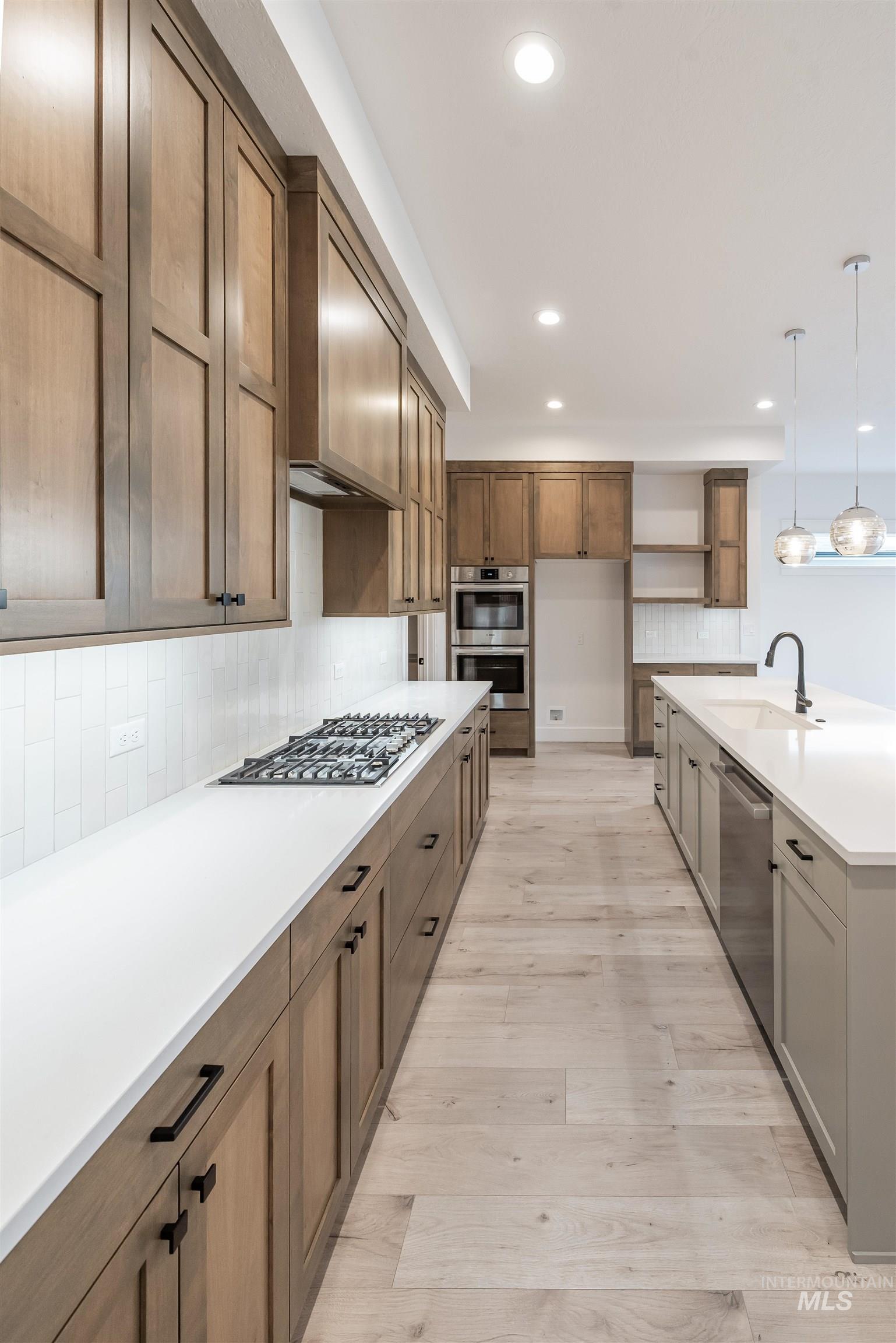 1948 E Phenomenal St., Meridian, Idaho 83642, 3 Bedrooms, 2 Bathrooms, Residential For Sale, Price $599,900,MLS 98959498