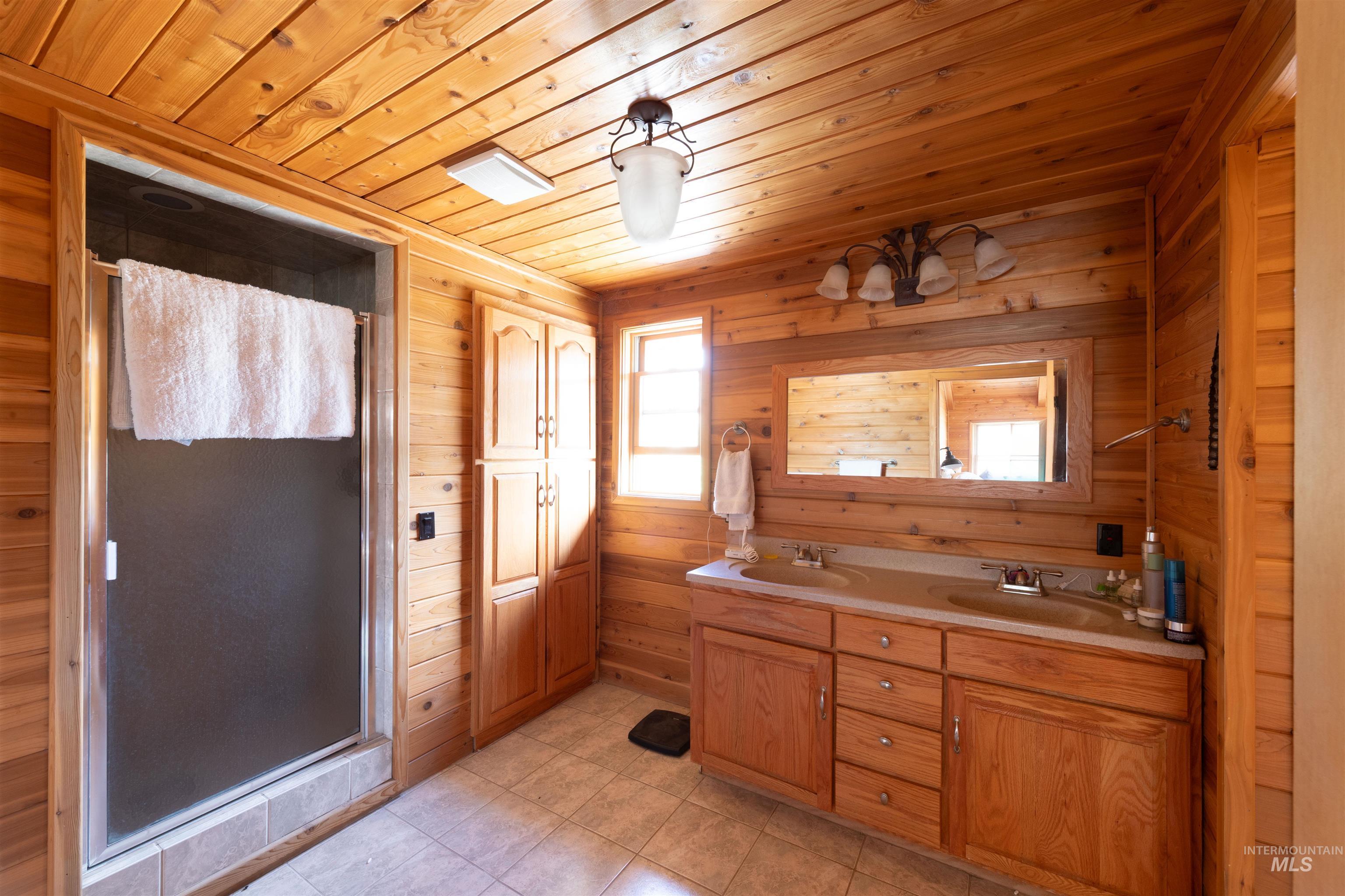 9885 Challis Creek Rd., Challis, Idaho 83226, 5 Bedrooms, 4 Bathrooms, Farm & Ranch For Sale, Price $1,550,000, 98959536