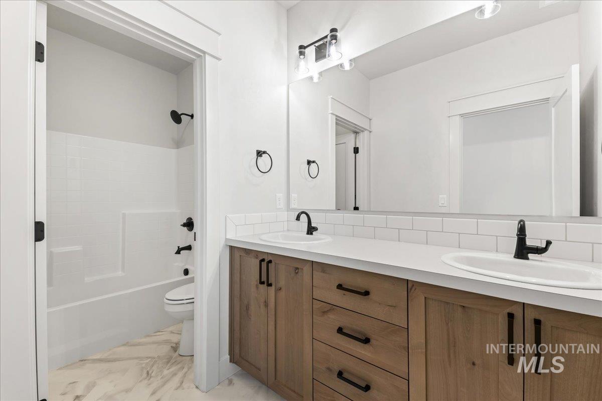 6731 N Magic Mallard Ave, Meridian, Idaho 83646, 4 Bedrooms, 4.5 Bathrooms, Residential For Sale, Price $719,900,MLS 98959537