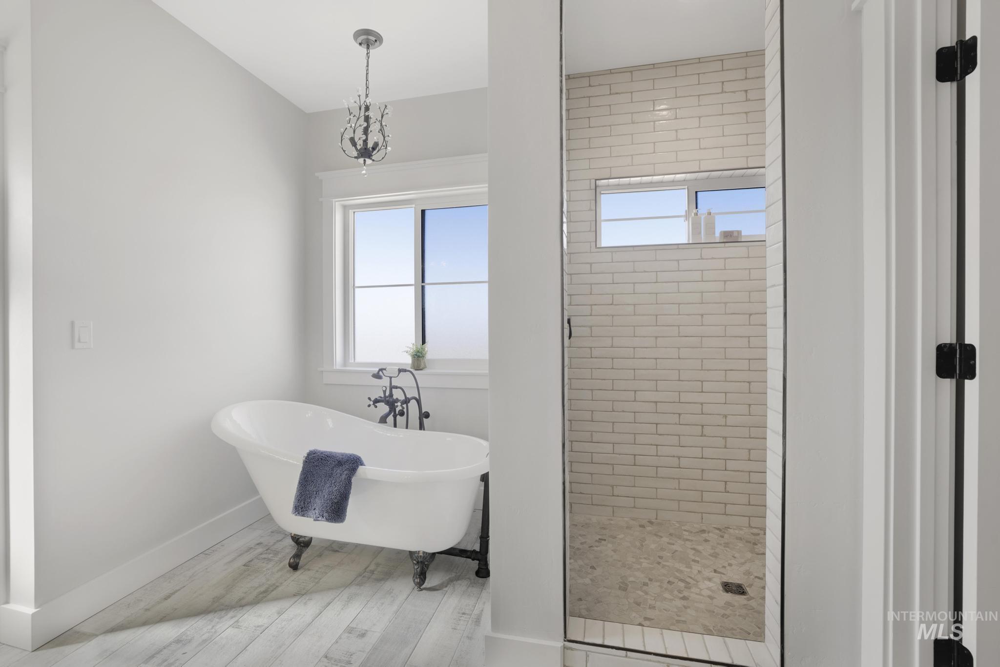 3710 N 3664 E, Kimberly, Idaho 83341, 3 Bedrooms, 2 Bathrooms, Residential For Sale, Price $649,900, 98959540