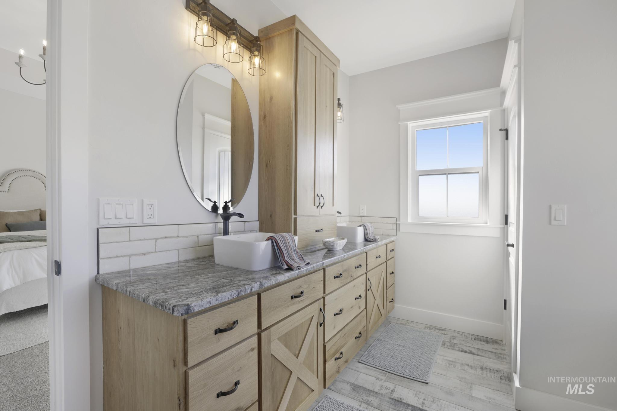 3710 N 3664 E, Kimberly, Idaho 83341, 3 Bedrooms, 2 Bathrooms, Residential For Sale, Price $649,900, 98959540