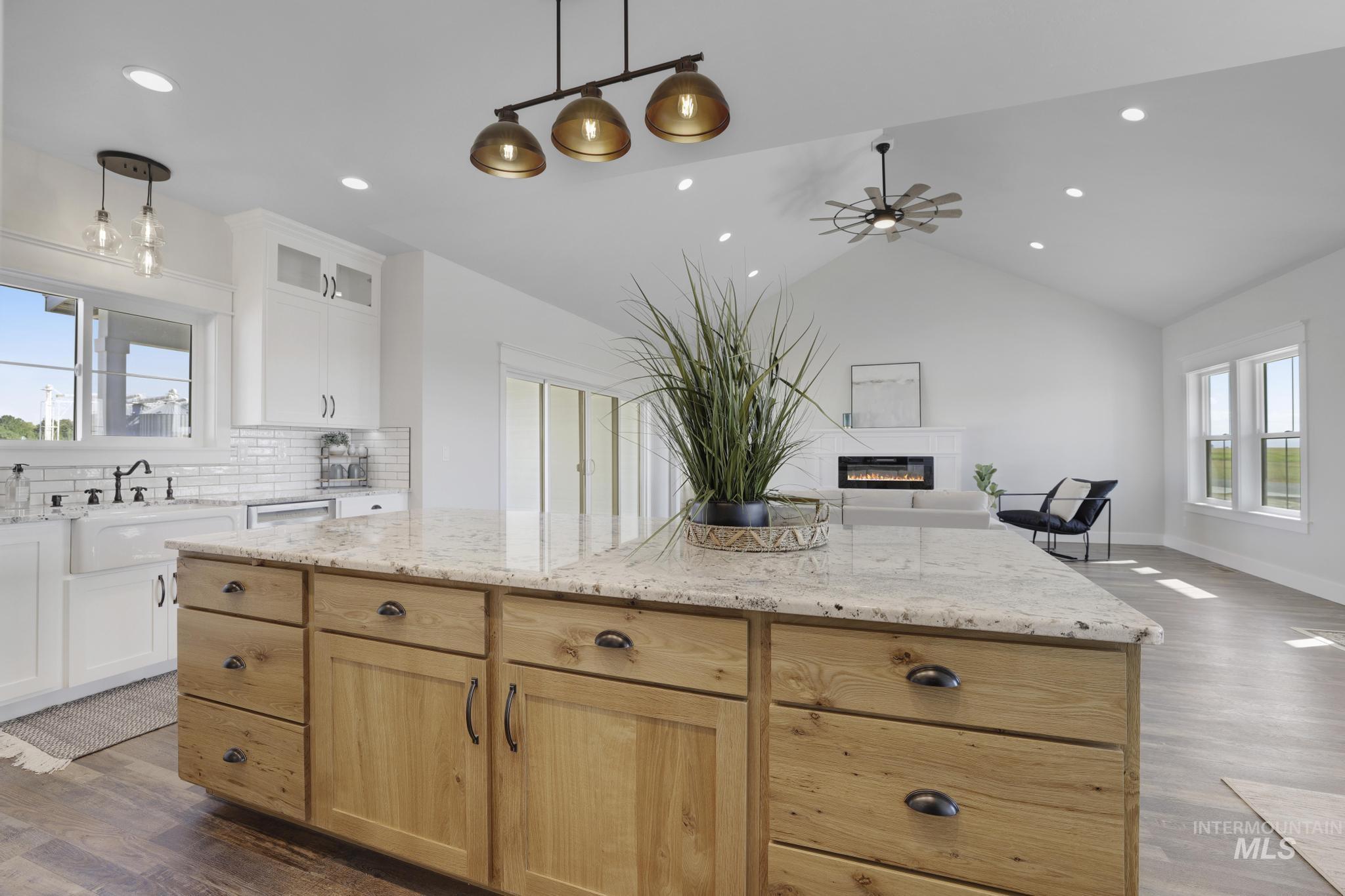 3710 N 3664 E, Kimberly, Idaho 83341, 3 Bedrooms, 2 Bathrooms, Residential For Sale, Price $649,900, 98959540