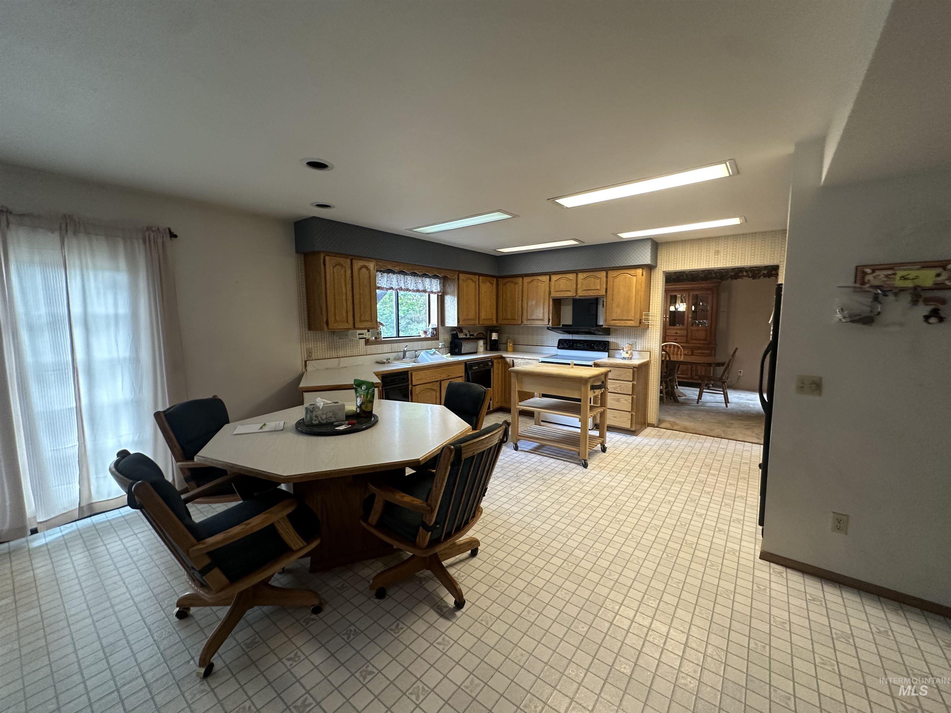 811 Florence Avenue, Craigmont, Idaho 83523, 4 Bedrooms, 4 Bathrooms, Residential For Sale, Price $415,000, 98959577