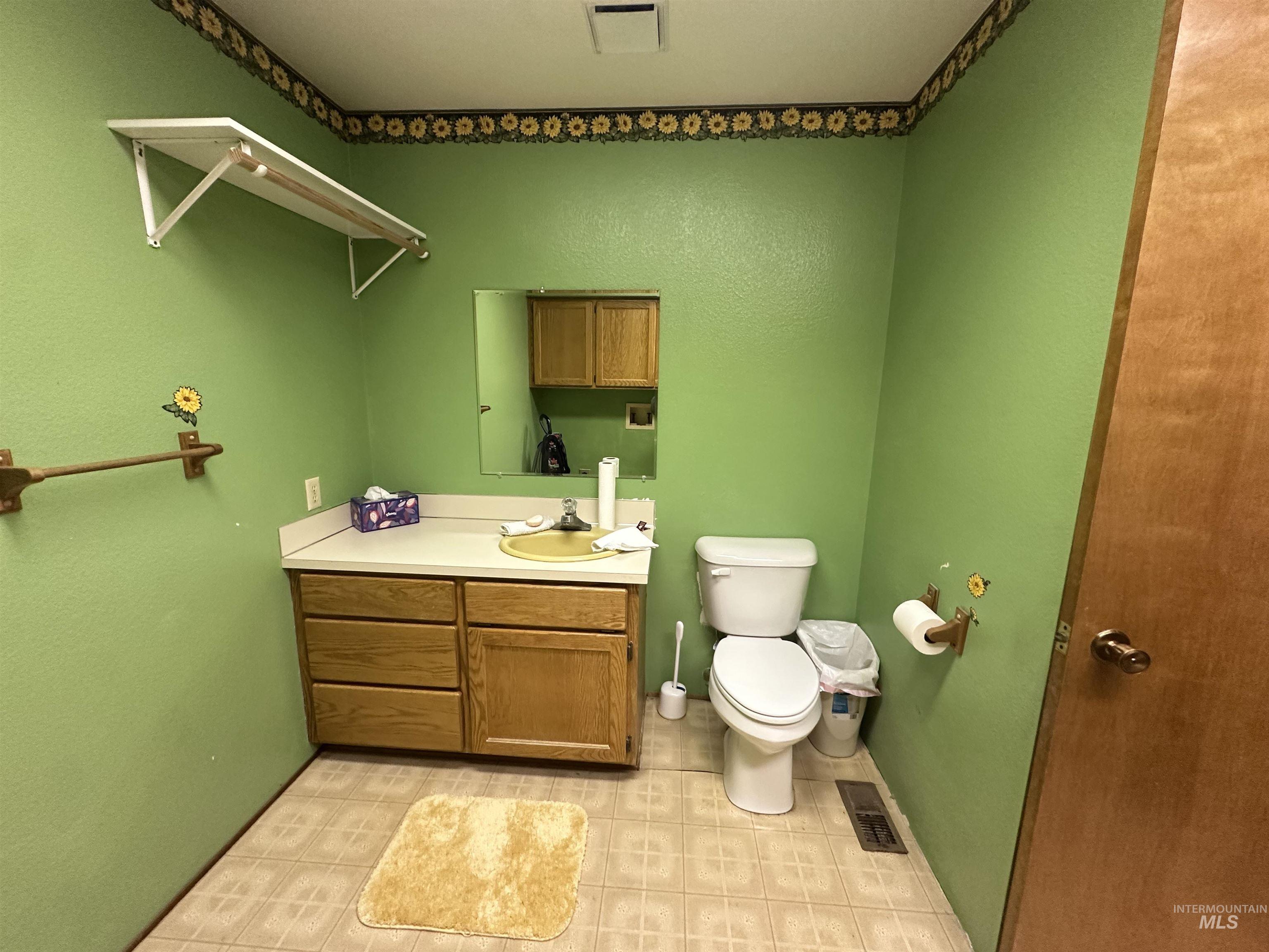 811 Florence Avenue, Craigmont, Idaho 83523, 4 Bedrooms, 4 Bathrooms, Residential For Sale, Price $415,000, 98959577