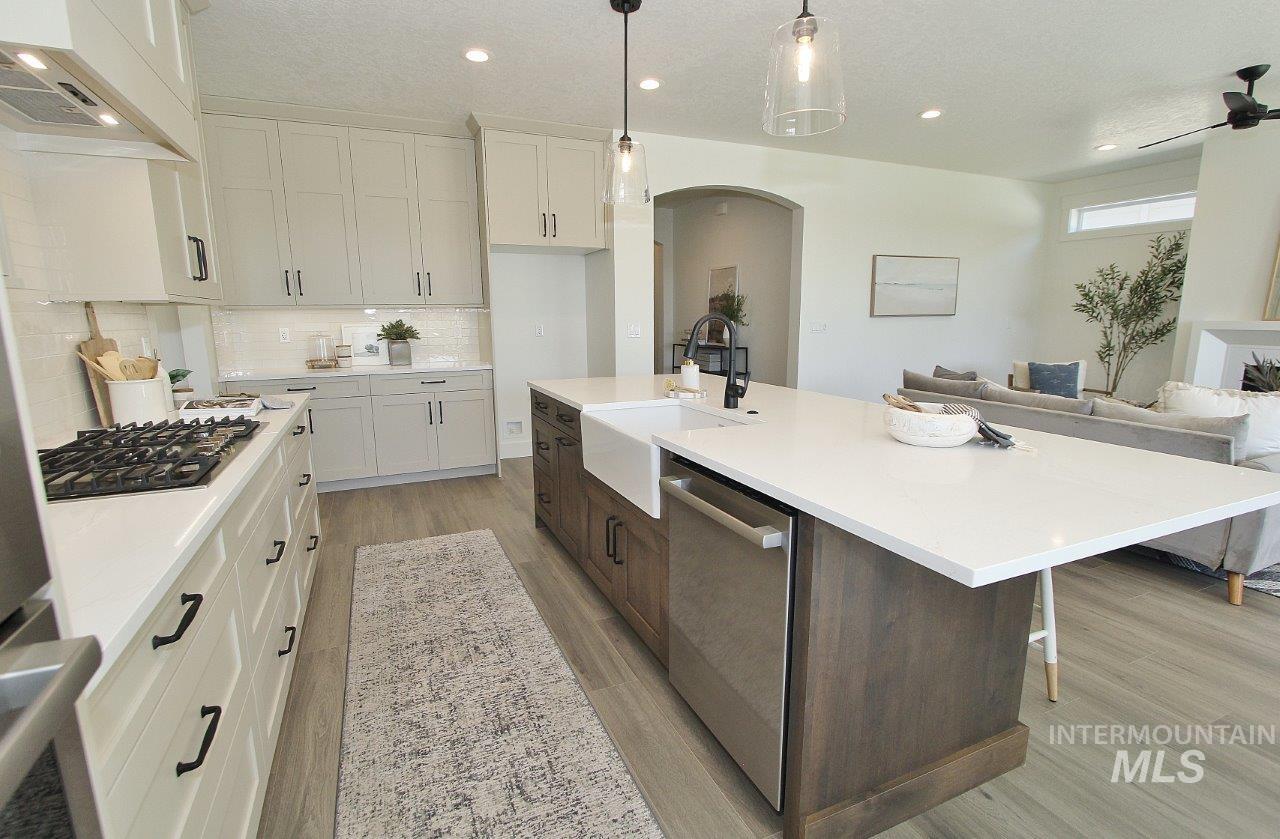 1261 E Andes Dr, Kuna, Idaho 83634, 4 Bedrooms, 3.5 Bathrooms, Residential For Sale, Price $699,900,MLS 98959603