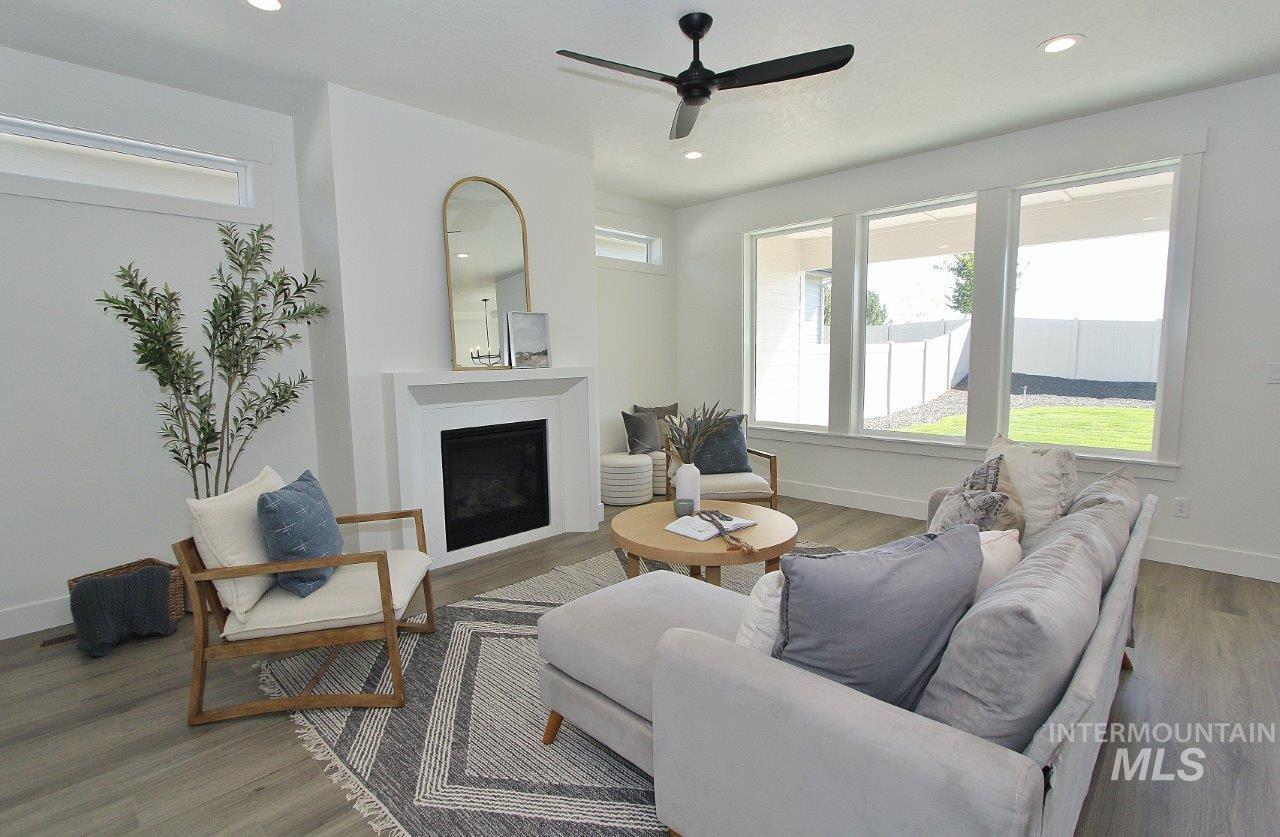 1261 E Andes Dr, Kuna, Idaho 83634, 4 Bedrooms, 3.5 Bathrooms, Residential For Sale, Price $699,900,MLS 98959603