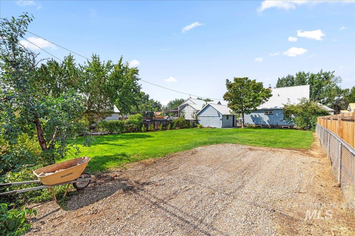 914 W 3rd, Weiser, Idaho 83672, 4 Bedrooms, 2.5 Bathrooms, Residential For Sale, Price $414,500,MLS 98959614