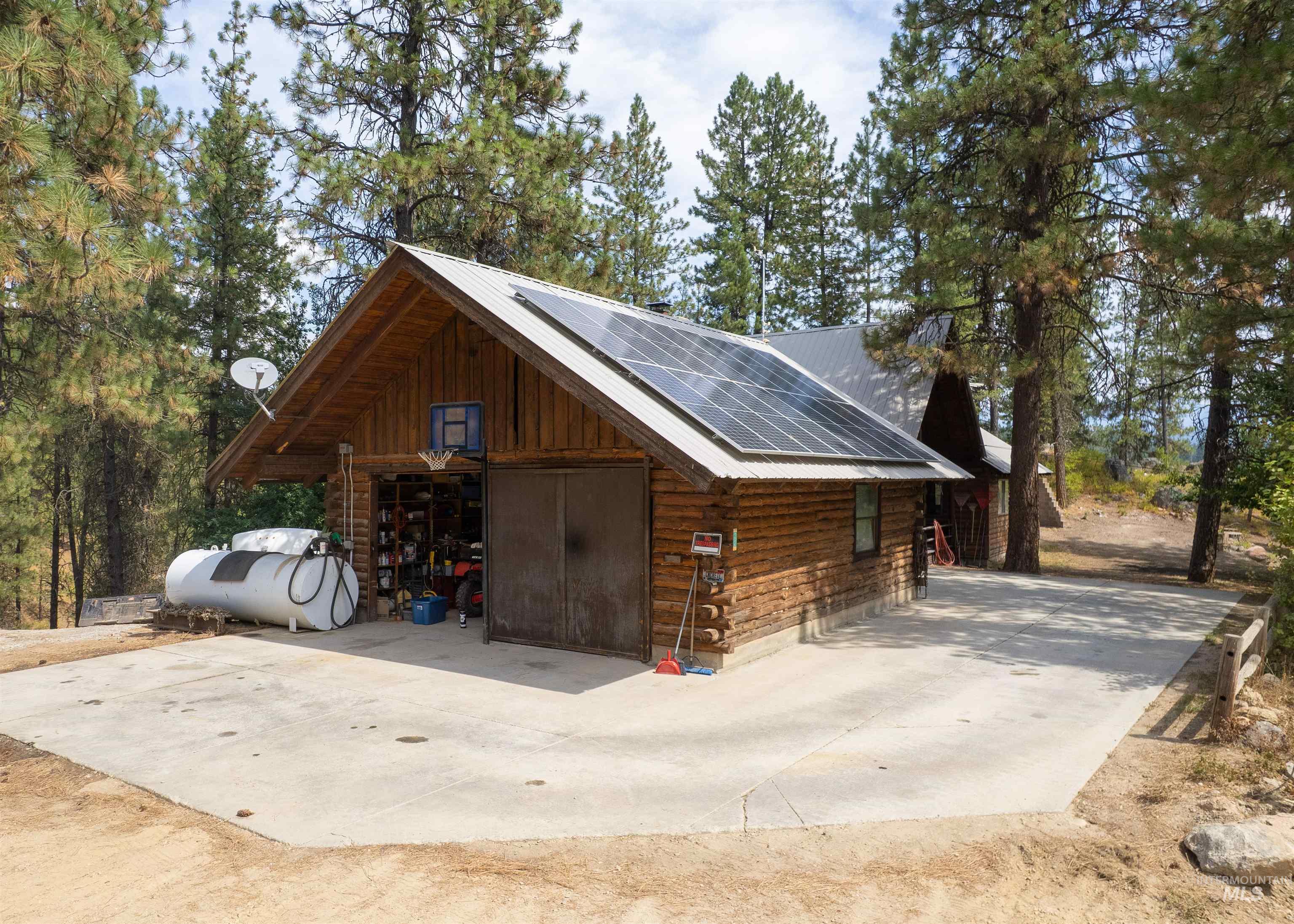 22 Deer Trail, Garden Valley, Idaho 83622, 6 Bedrooms, 4 Bathrooms, Residential For Sale, Price $624,999,MLS 98959620