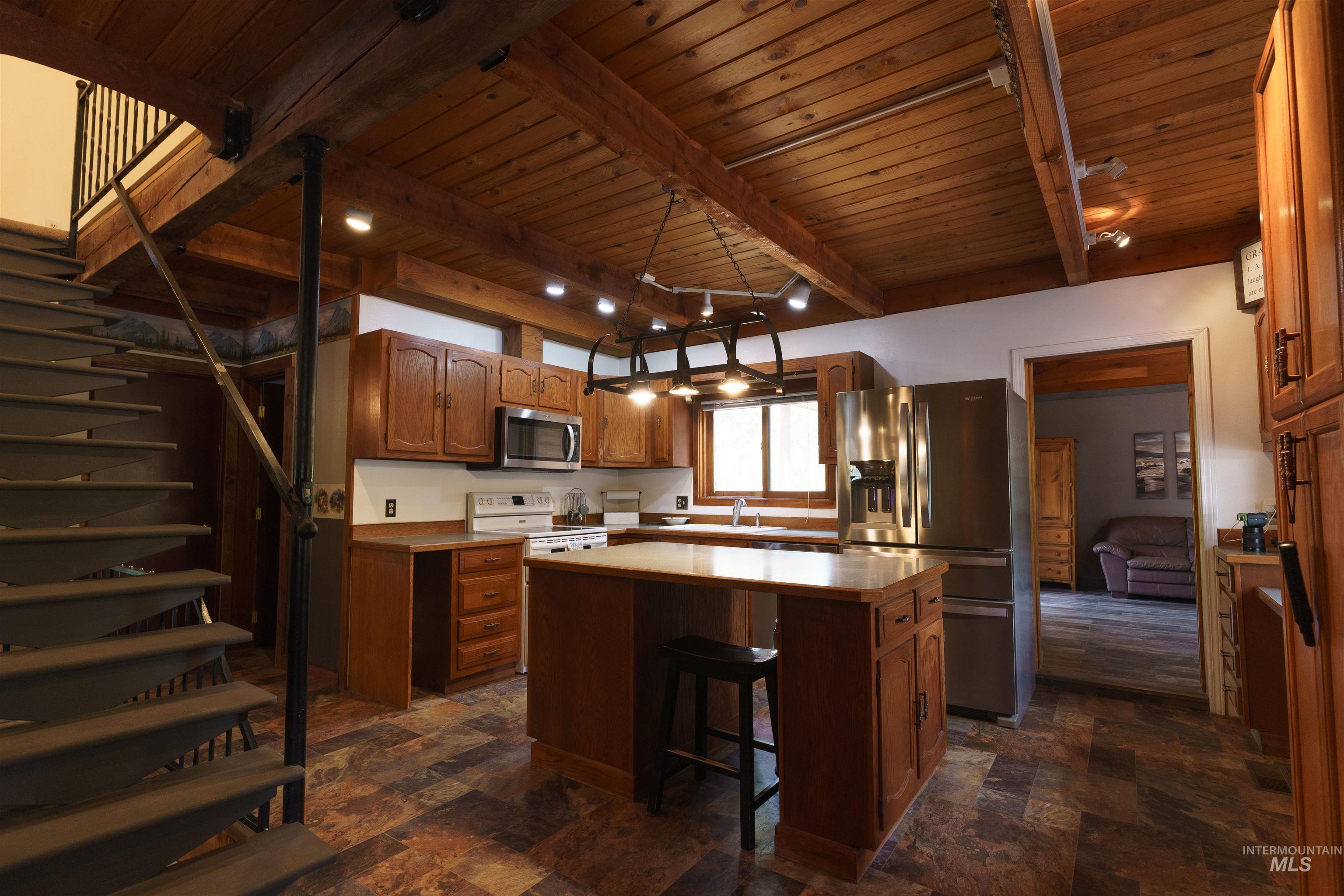 22 Deer Trail, Garden Valley, Idaho 83622, 6 Bedrooms, 4 Bathrooms, Residential For Sale, Price $624,999,MLS 98959620