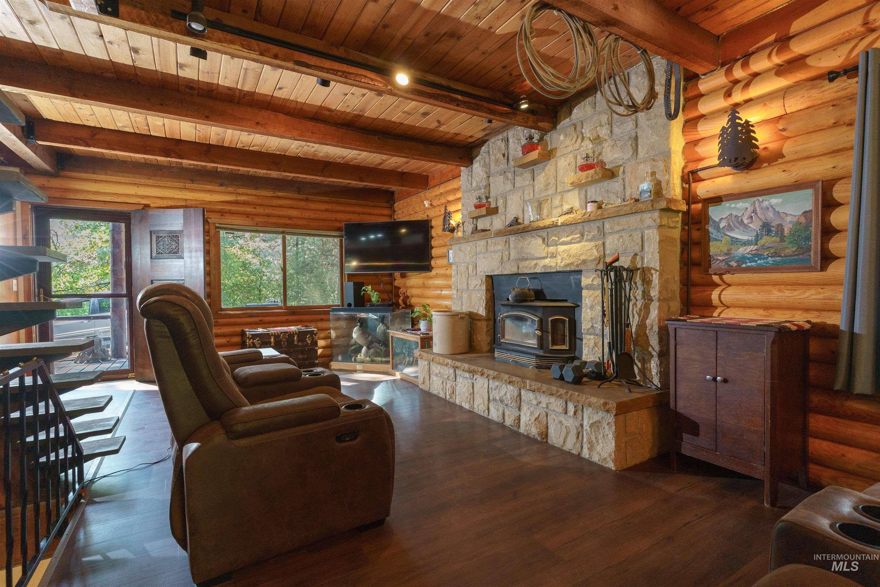 22 Deer Trail, Garden Valley, Idaho 83622, 6 Bedrooms, 4 Bathrooms, Residential For Sale, Price $624,999,MLS 98959620