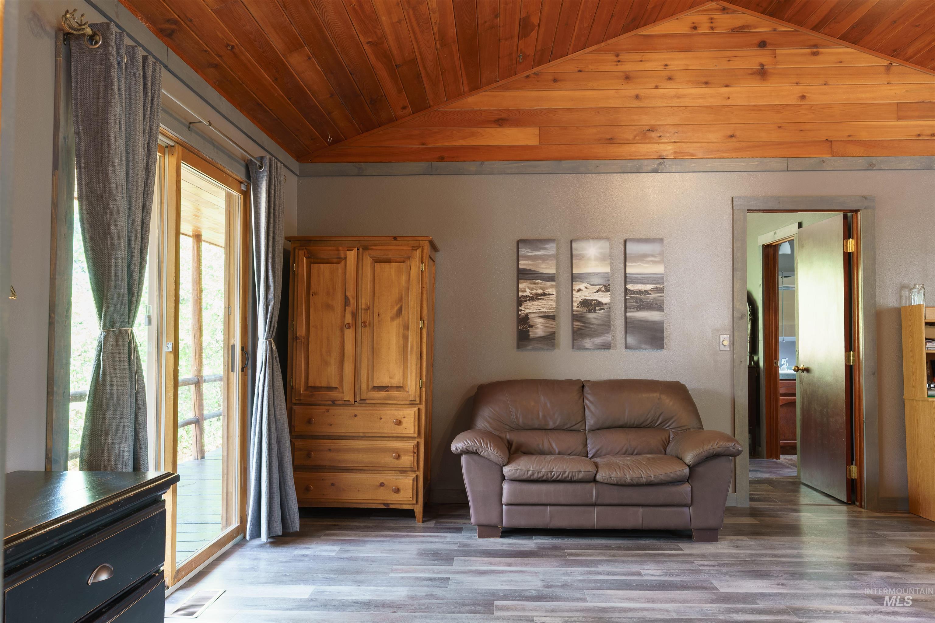 22 Deer Trail, Garden Valley, Idaho 83622, 6 Bedrooms, 4 Bathrooms, Residential For Sale, Price $624,999,MLS 98959620