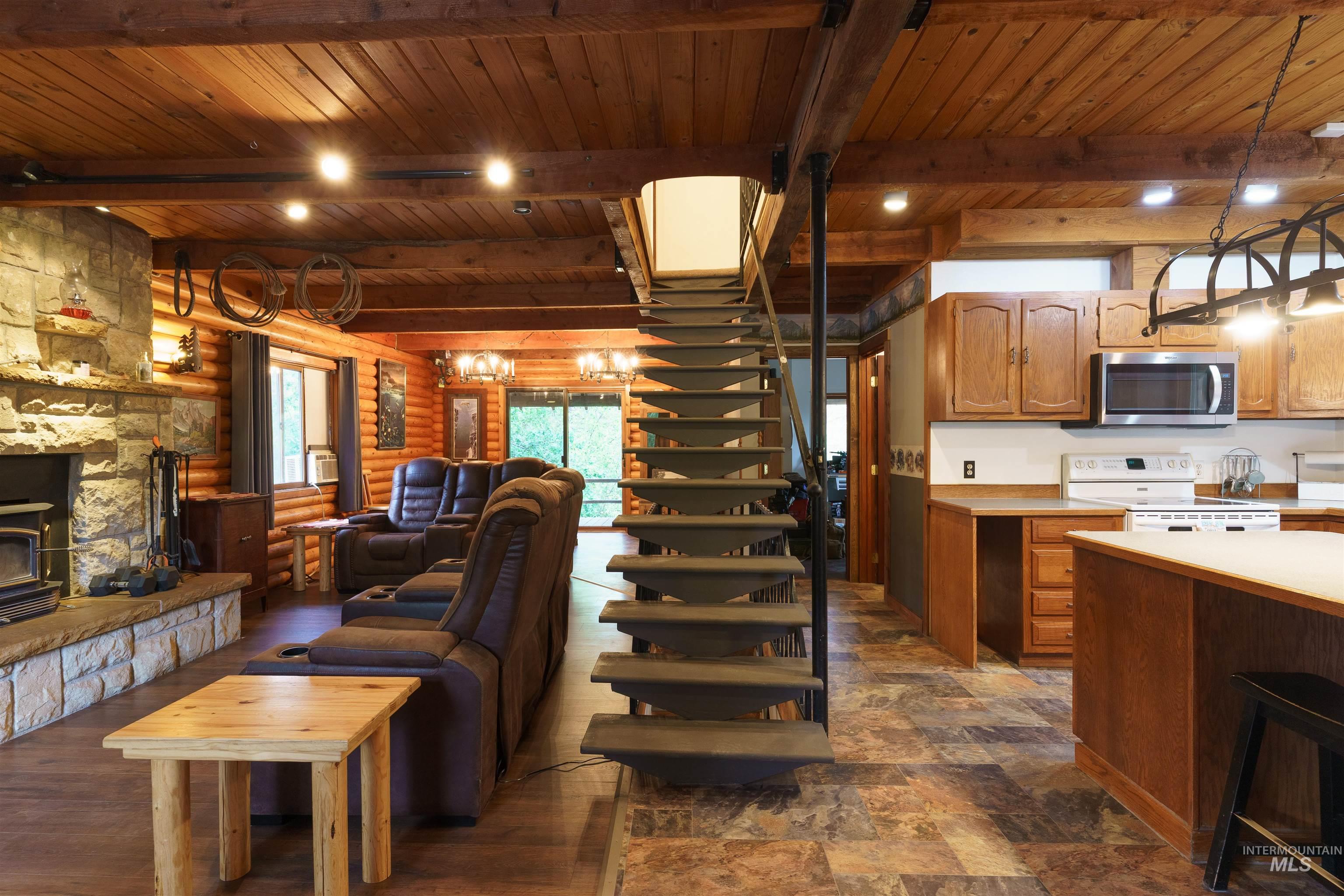 22 Deer Trail, Garden Valley, Idaho 83622, 6 Bedrooms, 4 Bathrooms, Residential For Sale, Price $624,999,MLS 98959620