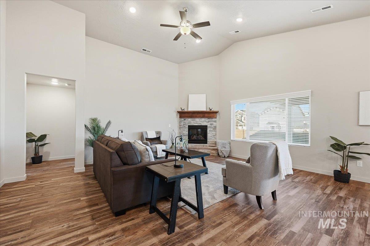 9178 W Stonewood Drive, Boise, Idaho 83709, 4 Bedrooms, 2.5 Bathrooms, Residential For Sale, Price $500,000,MLS 98959621