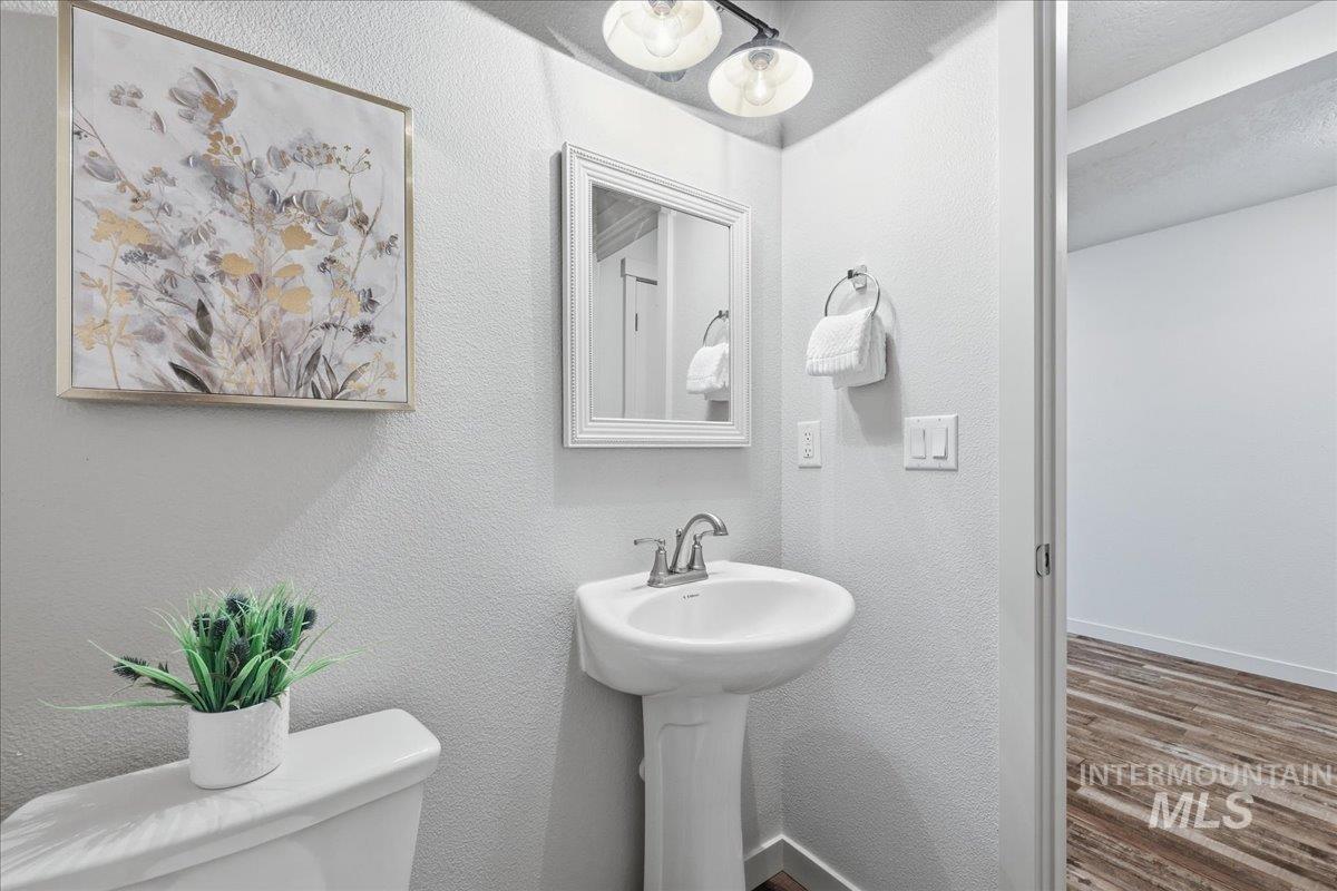 9178 W Stonewood Drive, Boise, Idaho 83709, 4 Bedrooms, 2.5 Bathrooms, Residential For Sale, Price $500,000,MLS 98959621