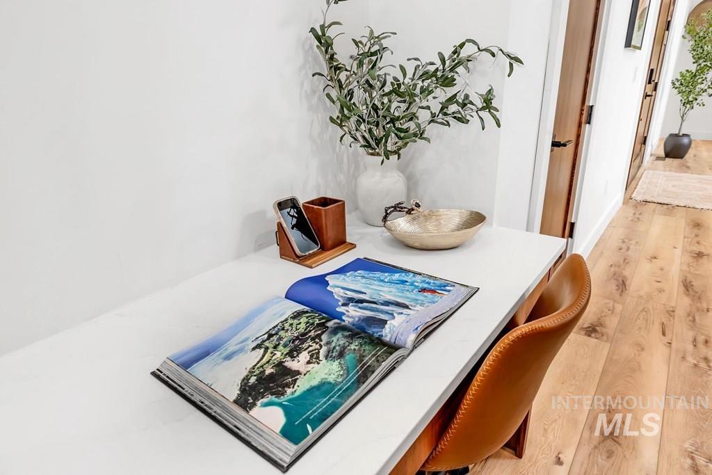 100 Sugarloaf Place, Donnelly, Idaho 83615, 4 Bedrooms, 4 Bathrooms, Residential For Sale, Price $2,595,000,MLS 98959643