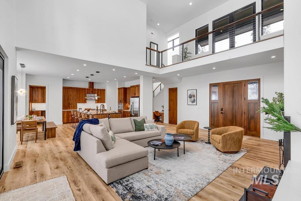 100 Sugarloaf Place, Donnelly, Idaho 83615, 4 Bedrooms, 4 Bathrooms, Residential For Sale, Price $2,595,000,MLS 98959643