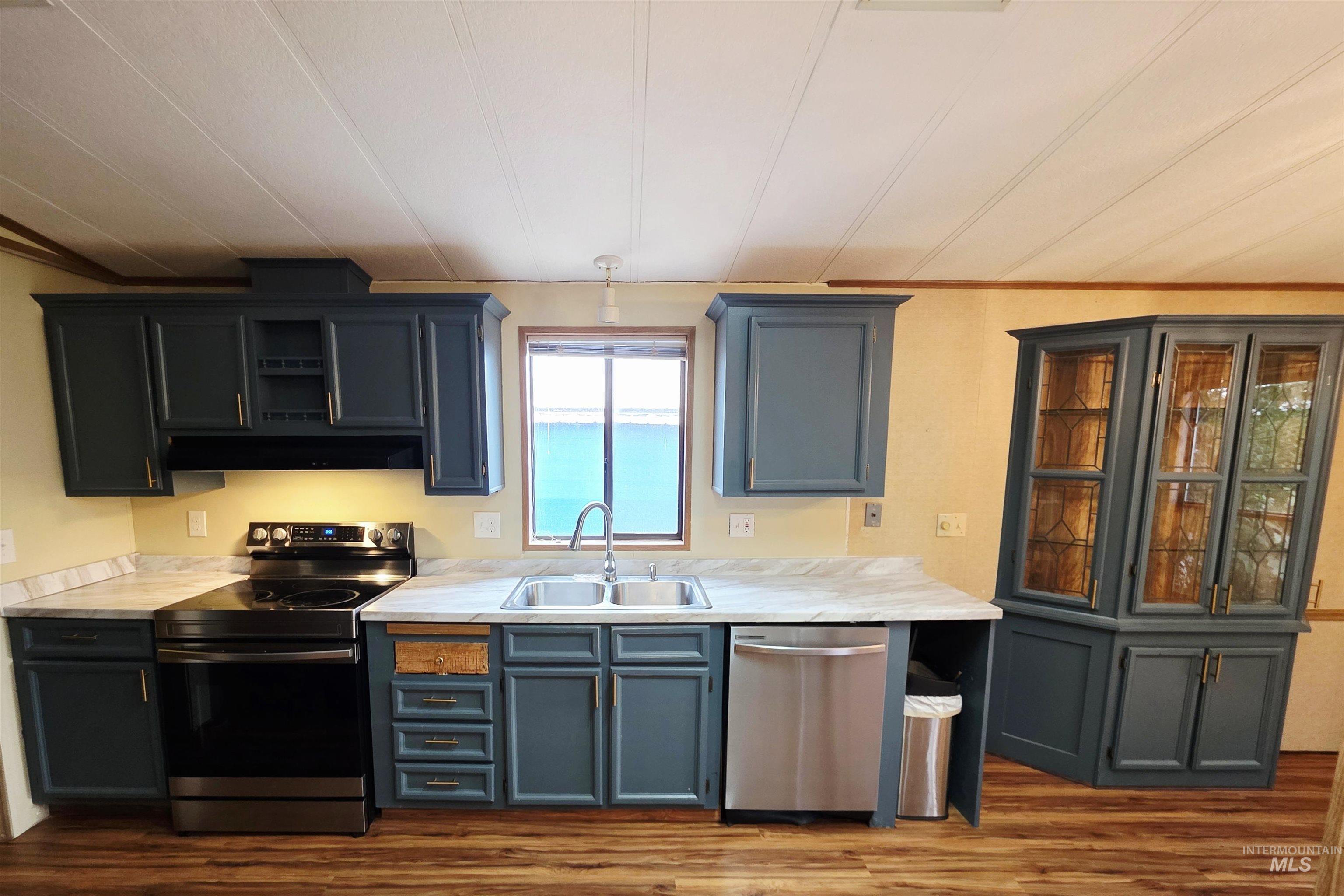 2015 6th Ave, Clarkston, Washington 99403, 2 Bedrooms, 2 Bathrooms, Residential For Sale, Price $90,000,MLS 98959657