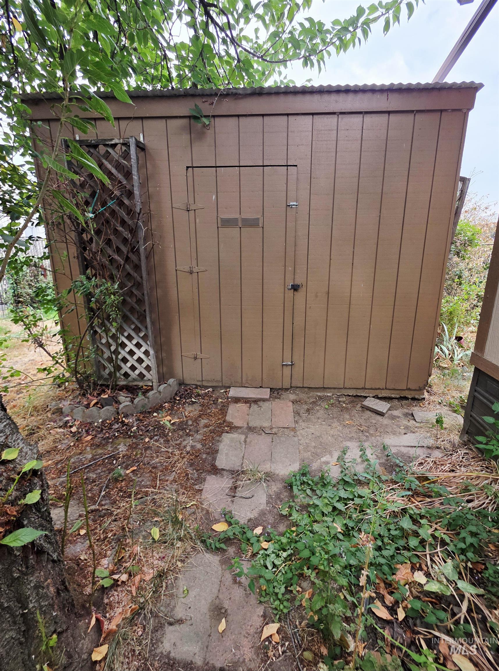 2015 6th Ave, Clarkston, Washington 99403, 2 Bedrooms, 2 Bathrooms, Residential For Sale, Price $90,000,MLS 98959657