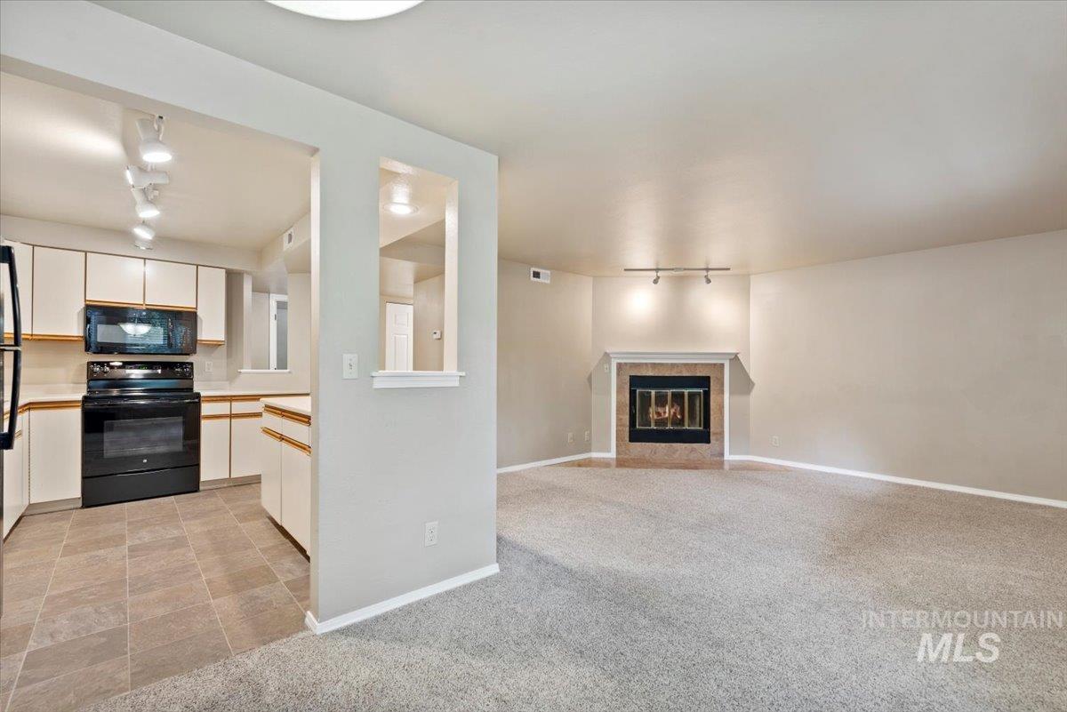 3757 S Gekeler Ln, Boise, Idaho 83706, 2 Bedrooms, 2 Bathrooms, Residential For Sale, Price $314,500,MLS 98959668