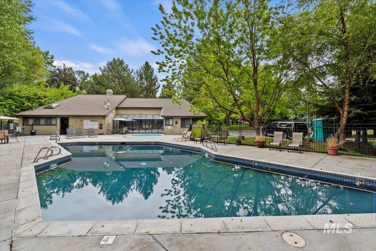 3757 S Gekeler Ln, Boise, Idaho 83706, 2 Bedrooms, 2 Bathrooms, Residential For Sale, Price $314,500,MLS 98959668