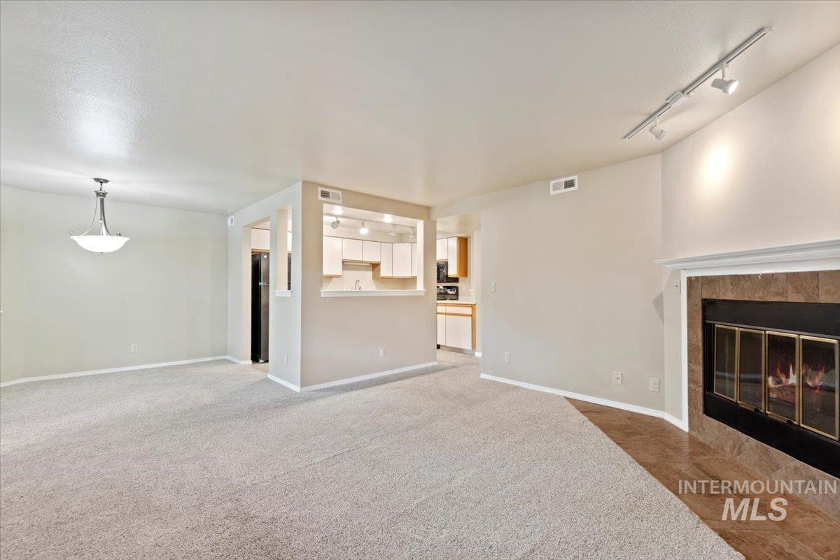 3757 S Gekeler Ln, Boise, Idaho 83706, 2 Bedrooms, 2 Bathrooms, Residential For Sale, Price $314,500,MLS 98959668